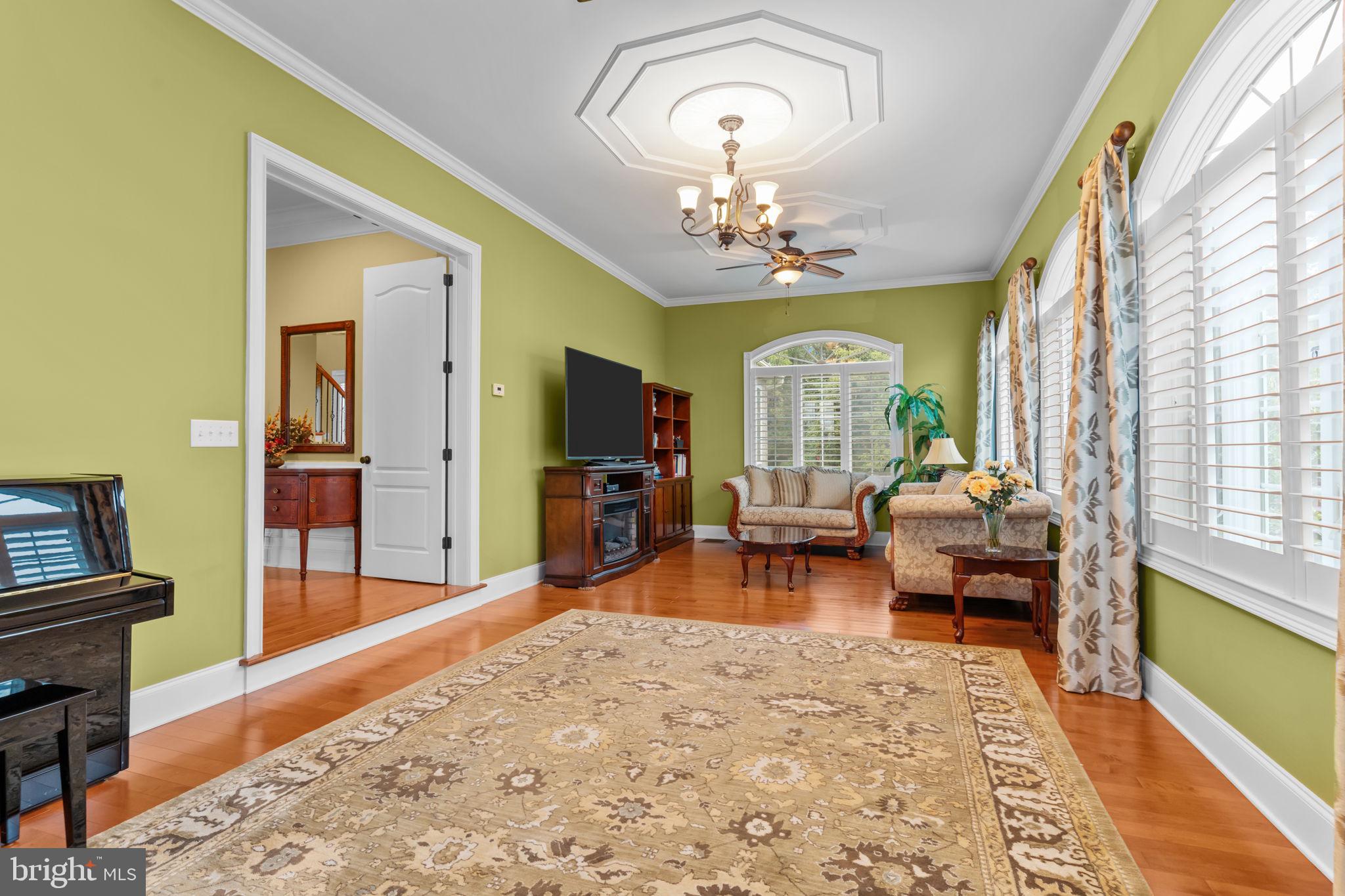 CHAPMANS CORNER - Residential