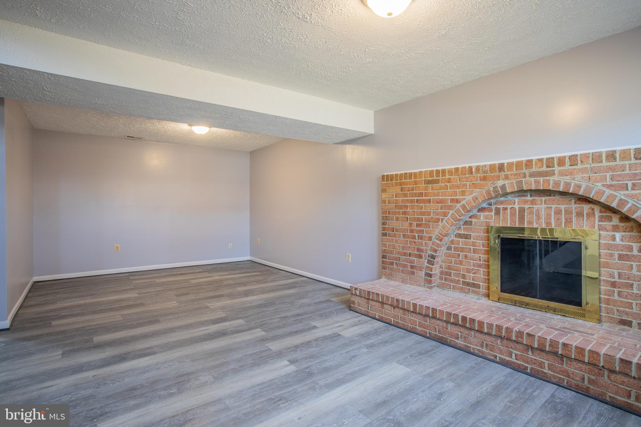 CLINTON - Residential Lease