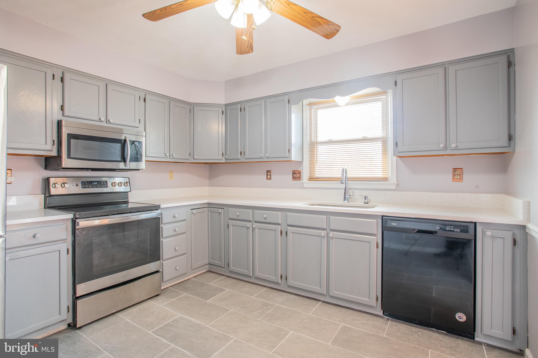 CLINTON - Residential Lease