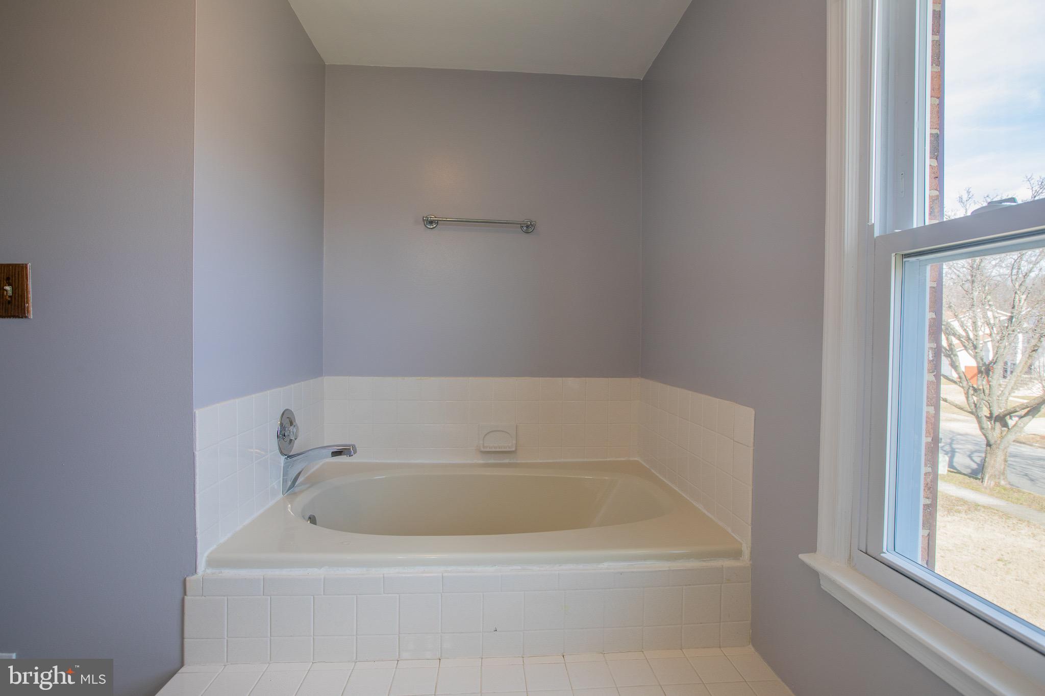 CLINTON - Residential Lease