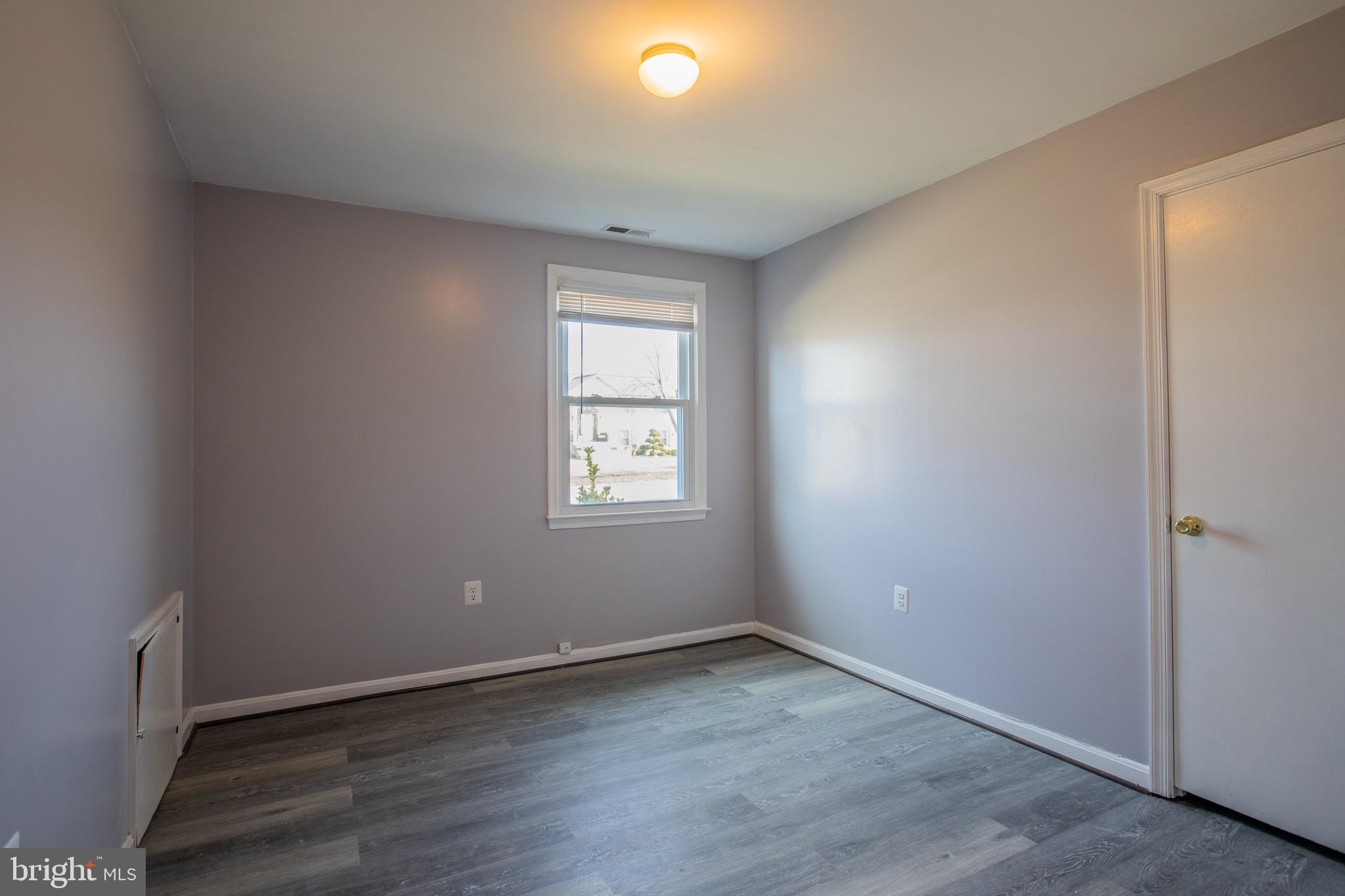 CLINTON - Residential Lease