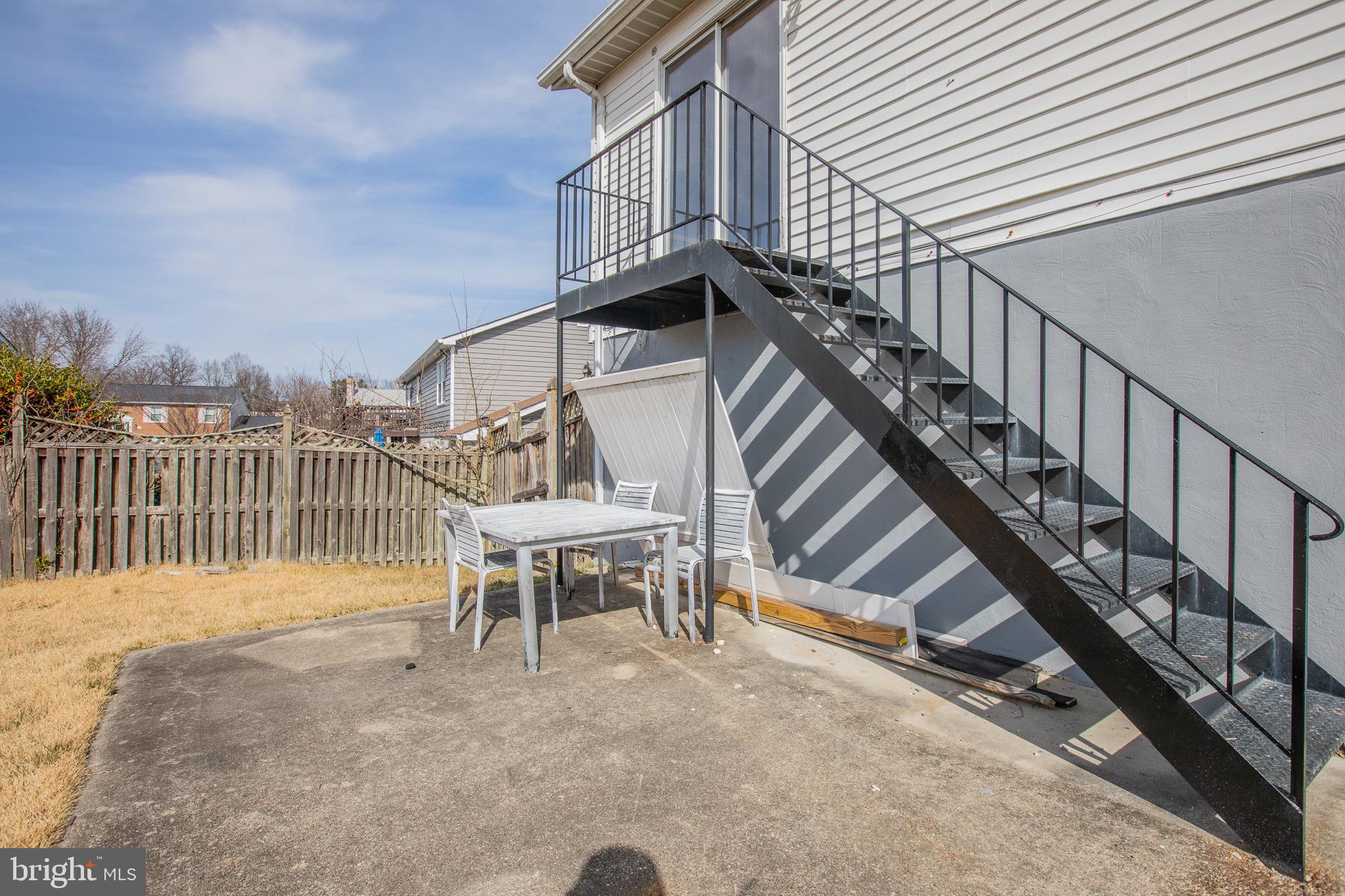 CLINTON - Residential Lease