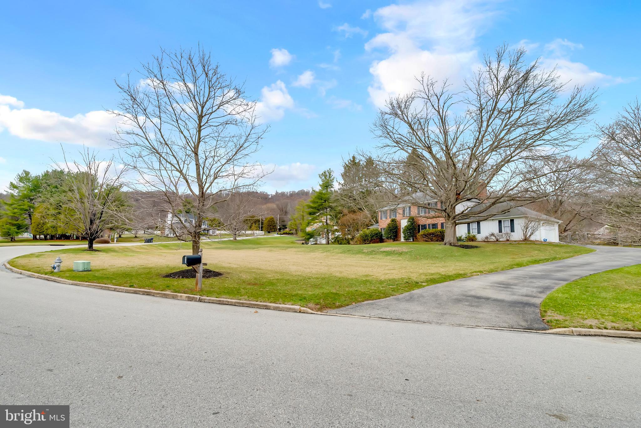1953 STANDIFORD DRIVE