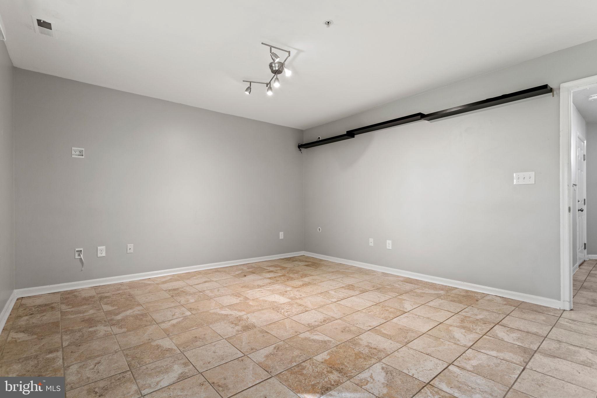 FREDERICKTOWNE VILLAGE - Residential