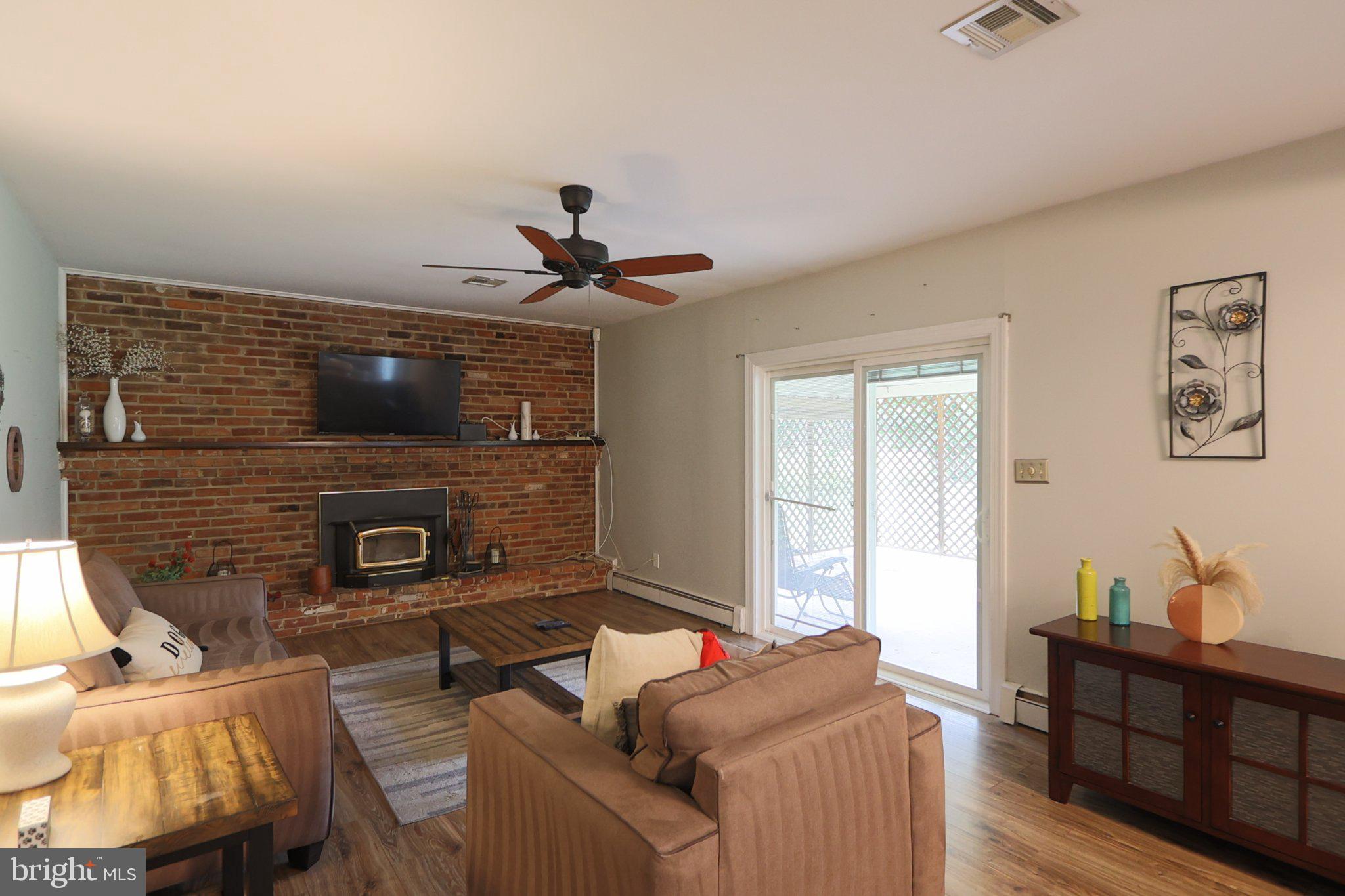 809 HARTLEY PLACE