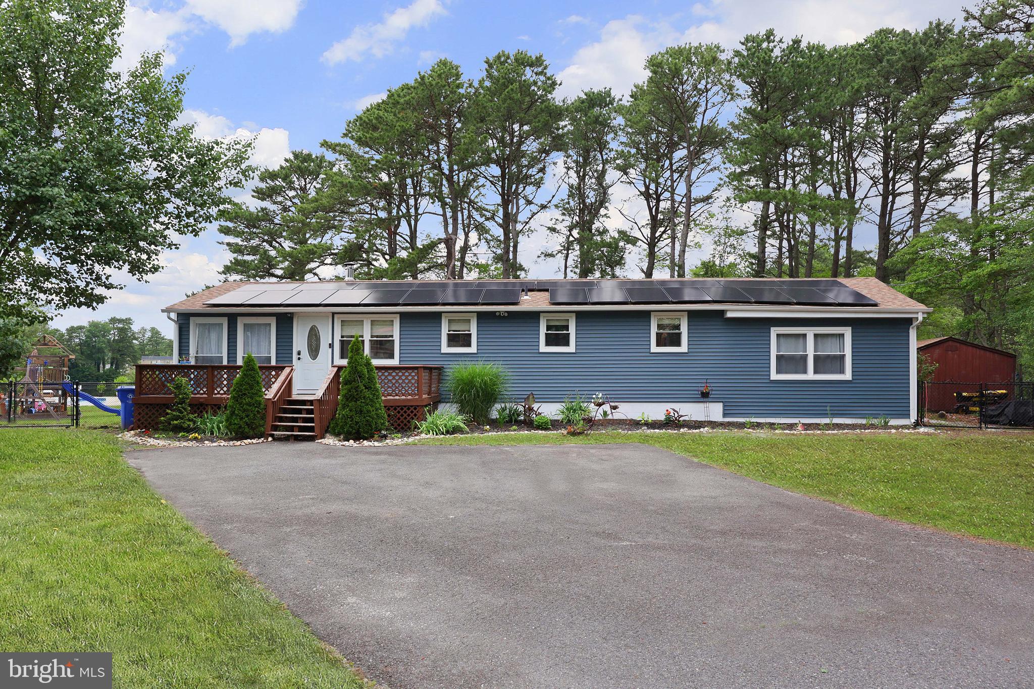 6 SHORE CIRCLE