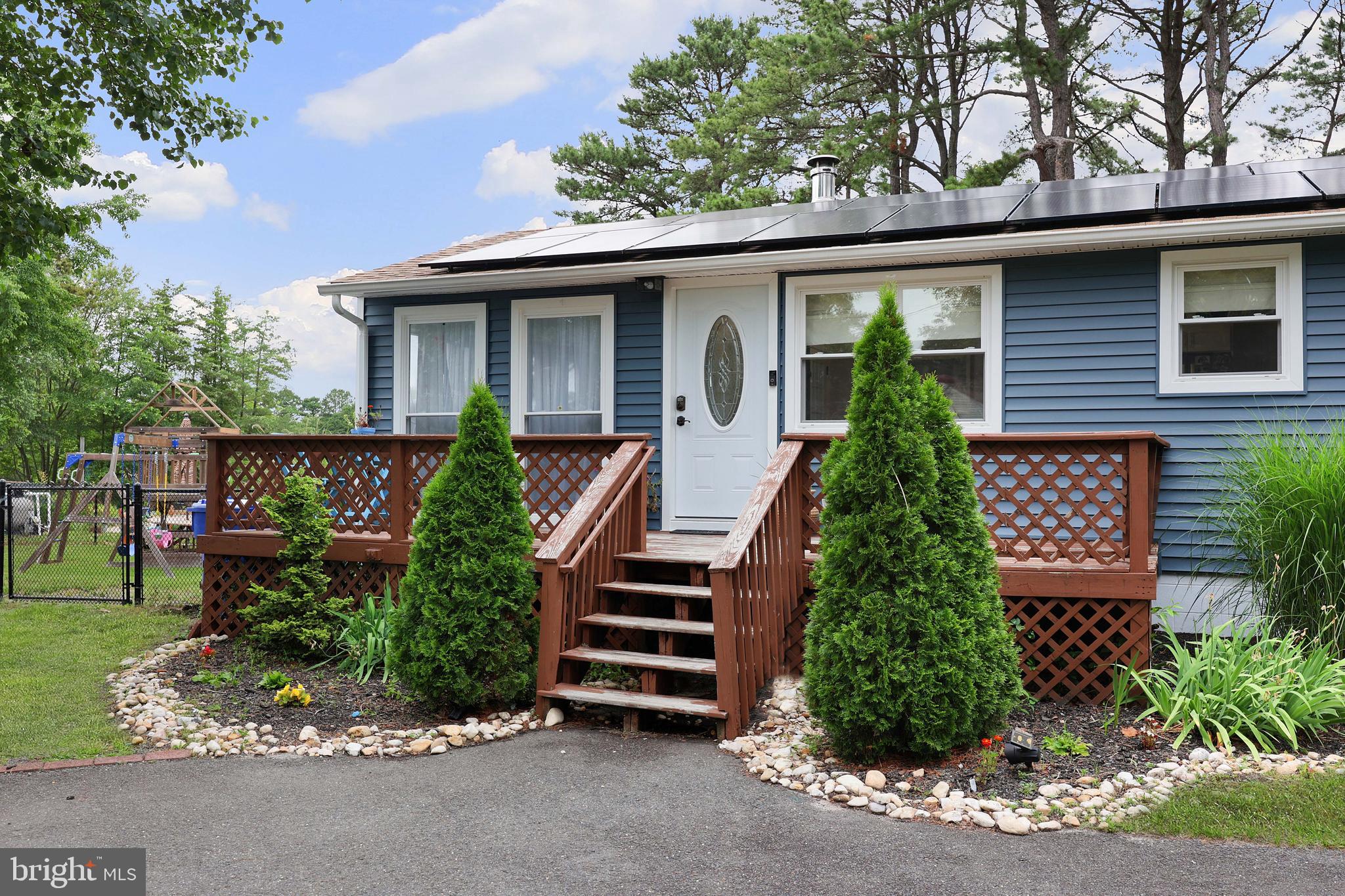 6 SHORE CIRCLE