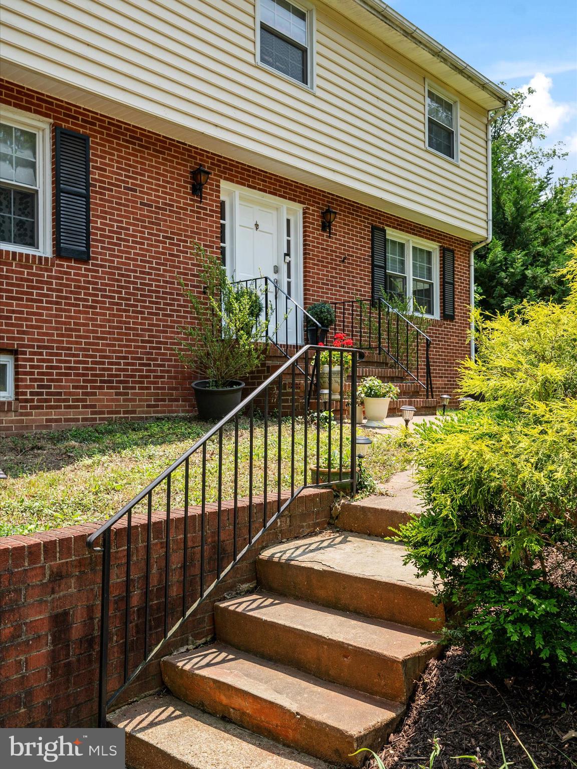 1507 GORDON COVE DRIVE