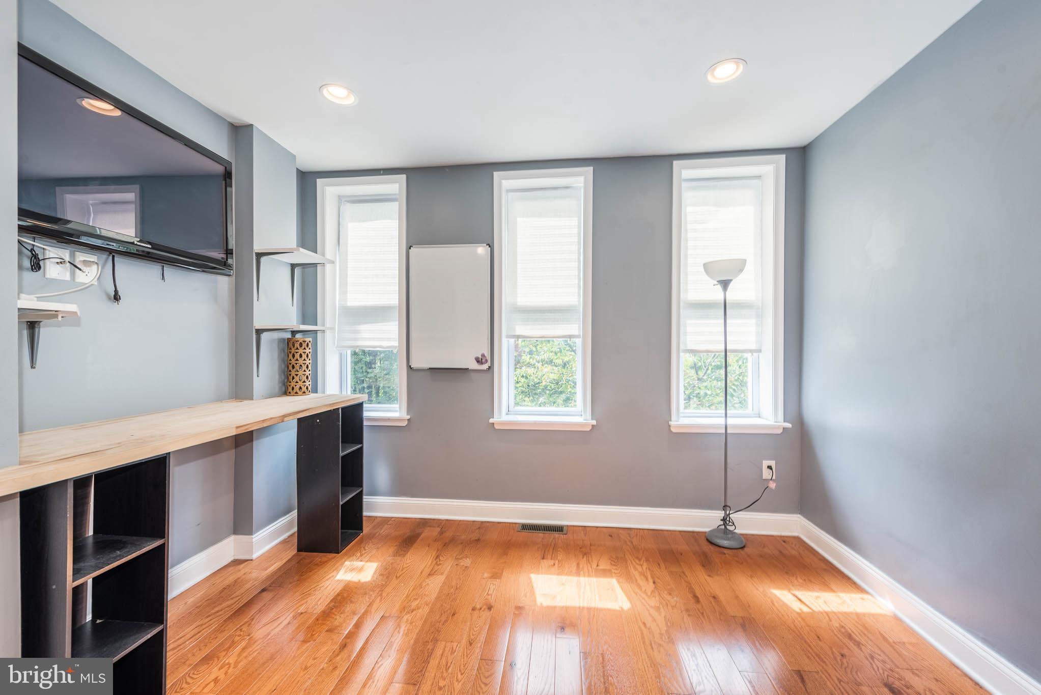 WASHINGTON VILLAGE - Residential