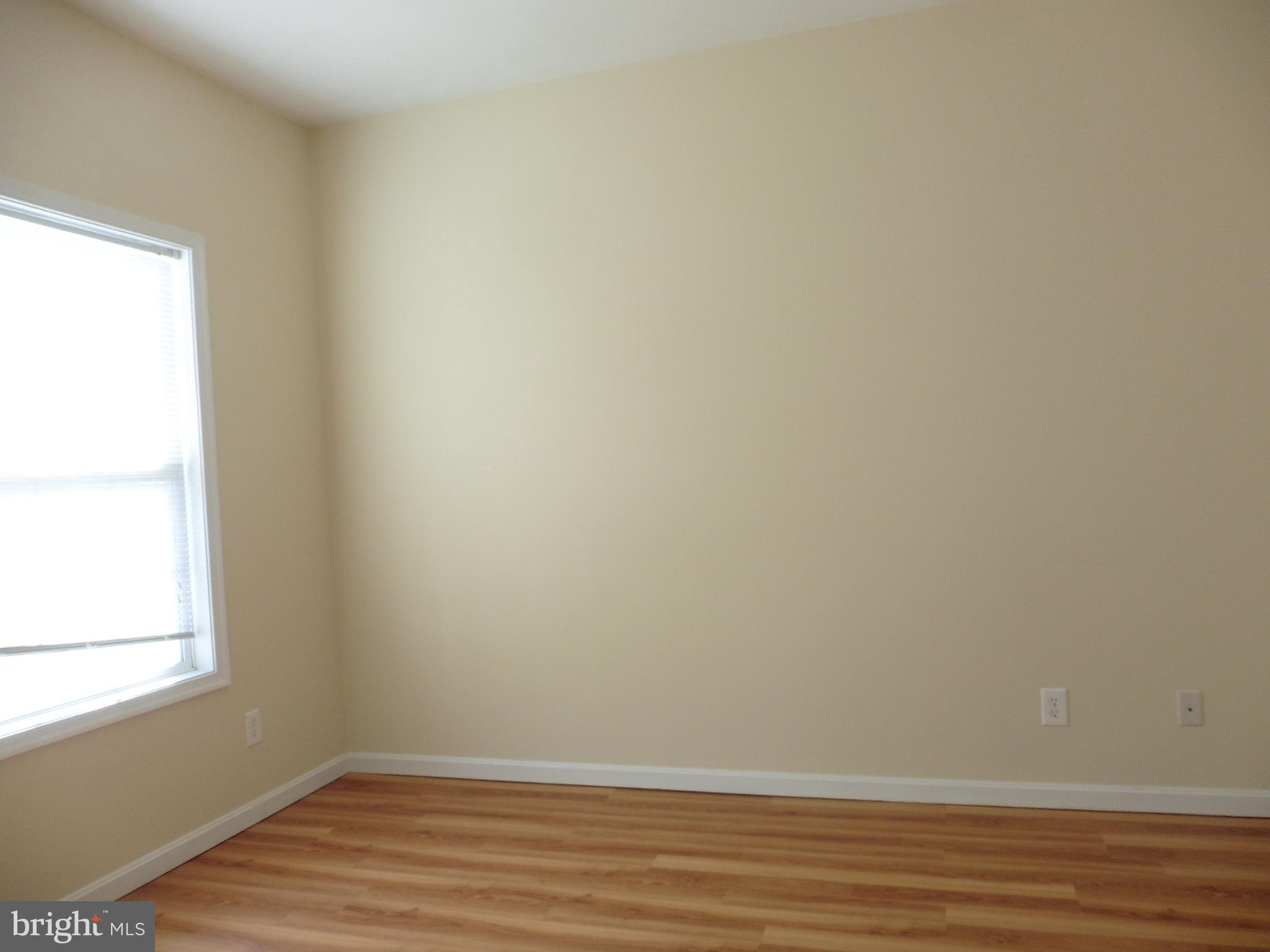 APPLE KNOLLS ESTATES - Residential Lease