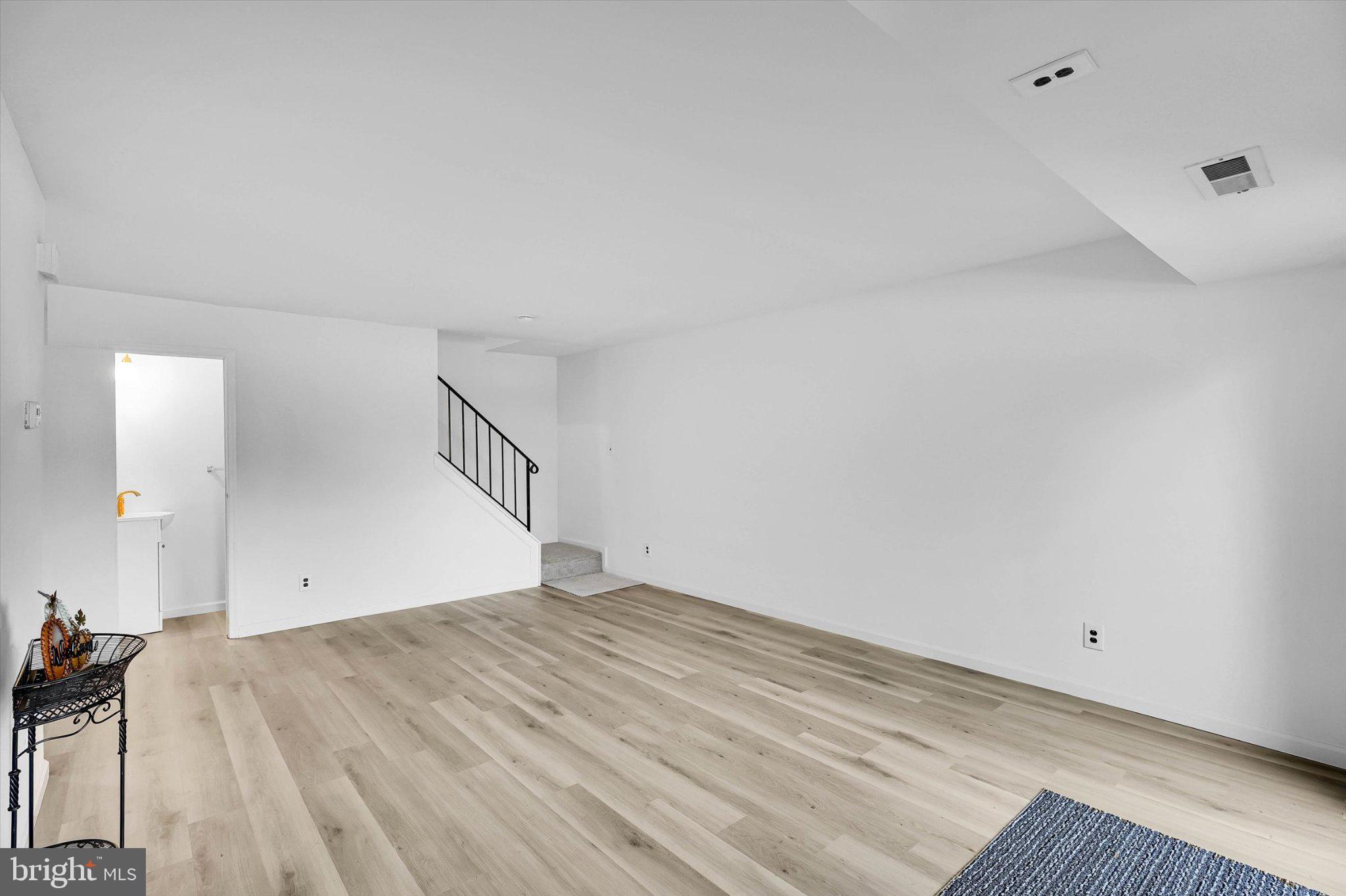 3051 HARBOUR DRIVE