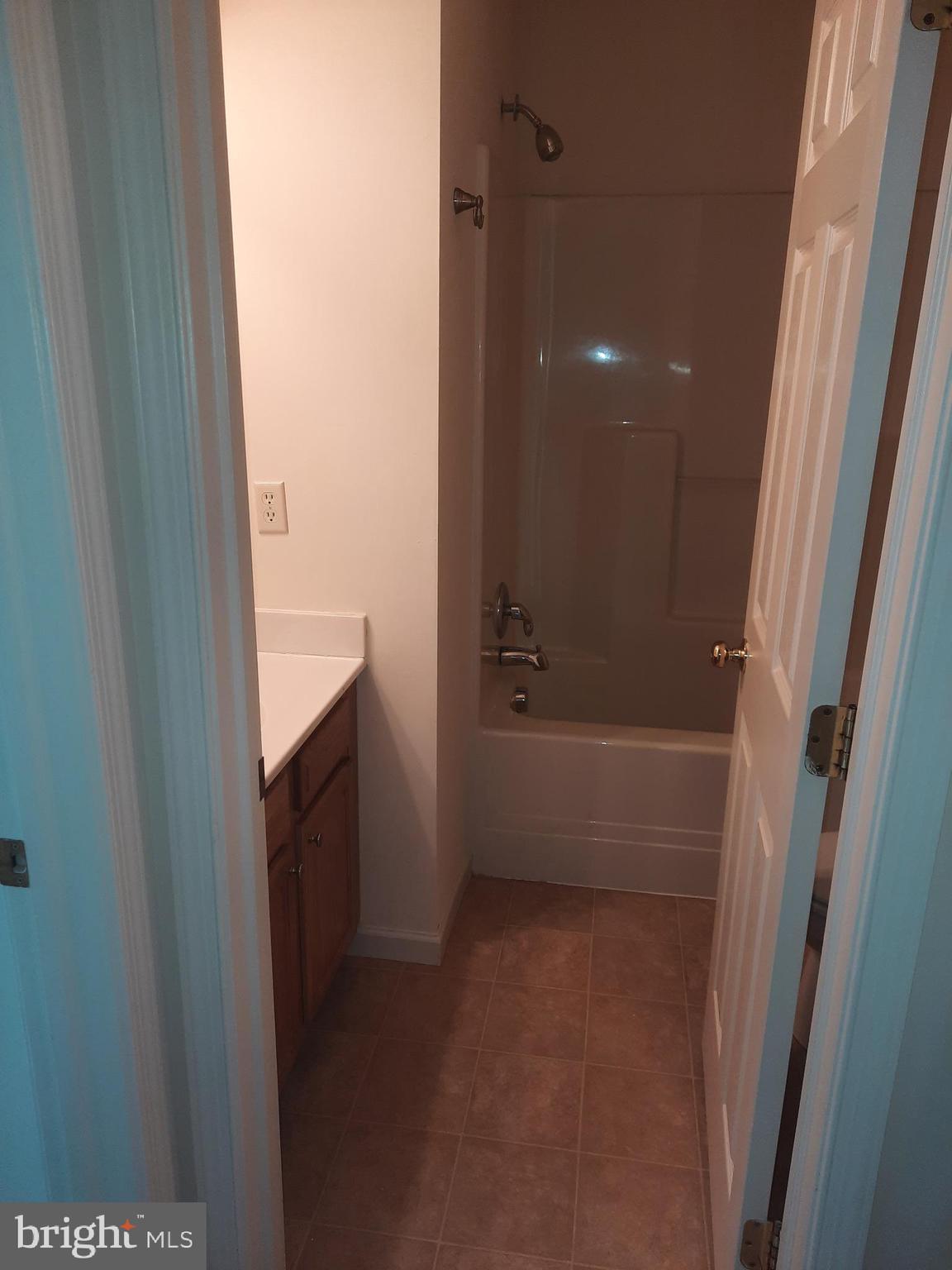 SILVER CREEK - Residential Lease