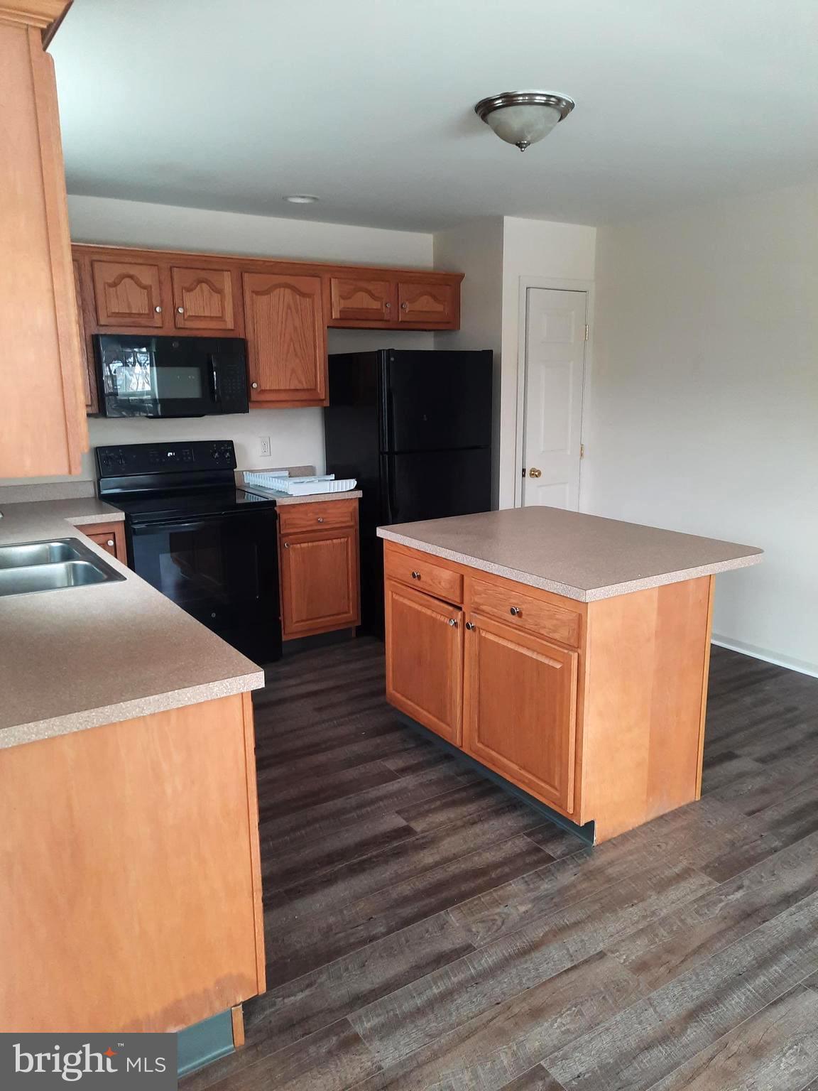 SILVER CREEK - Residential Lease