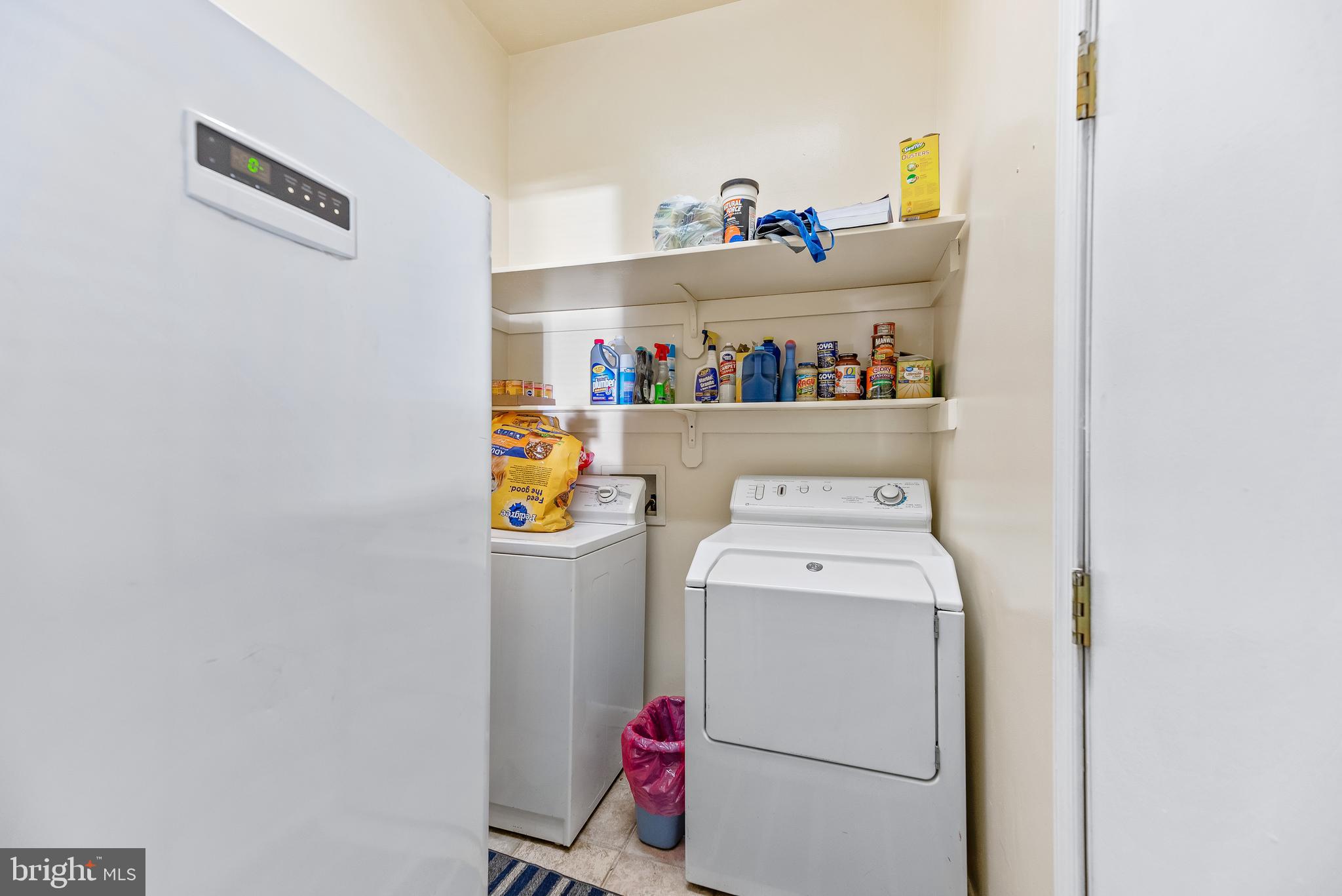 LAKE KARYLBROOK - Residential