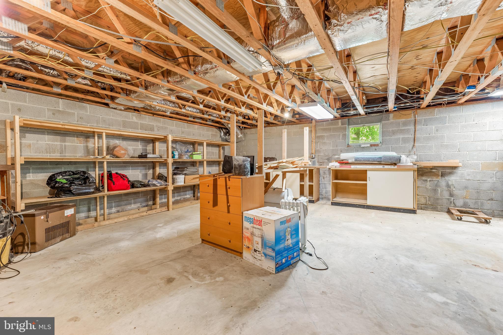 LAKE KARYLBROOK - Residential