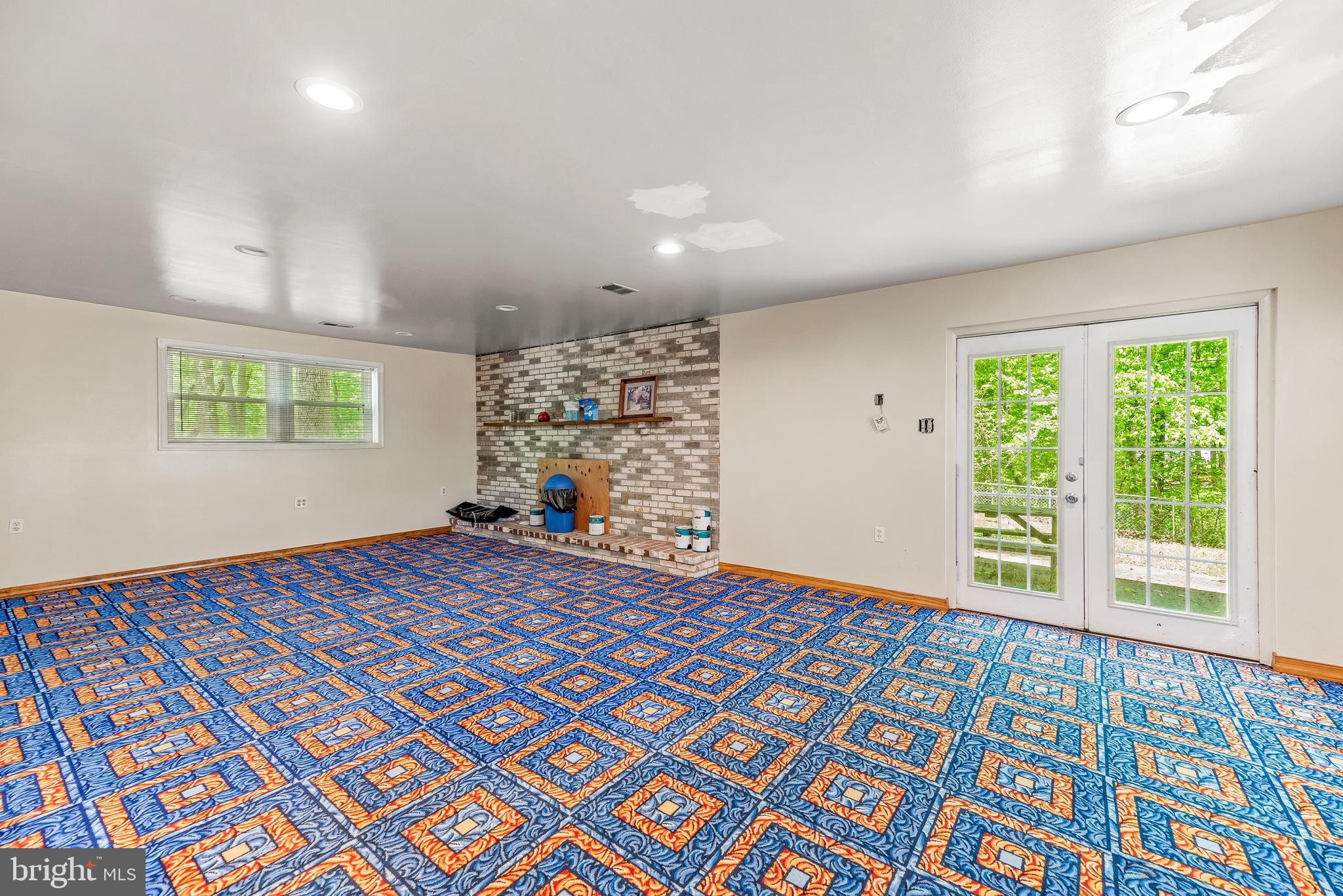 LAKE KARYLBROOK - Residential