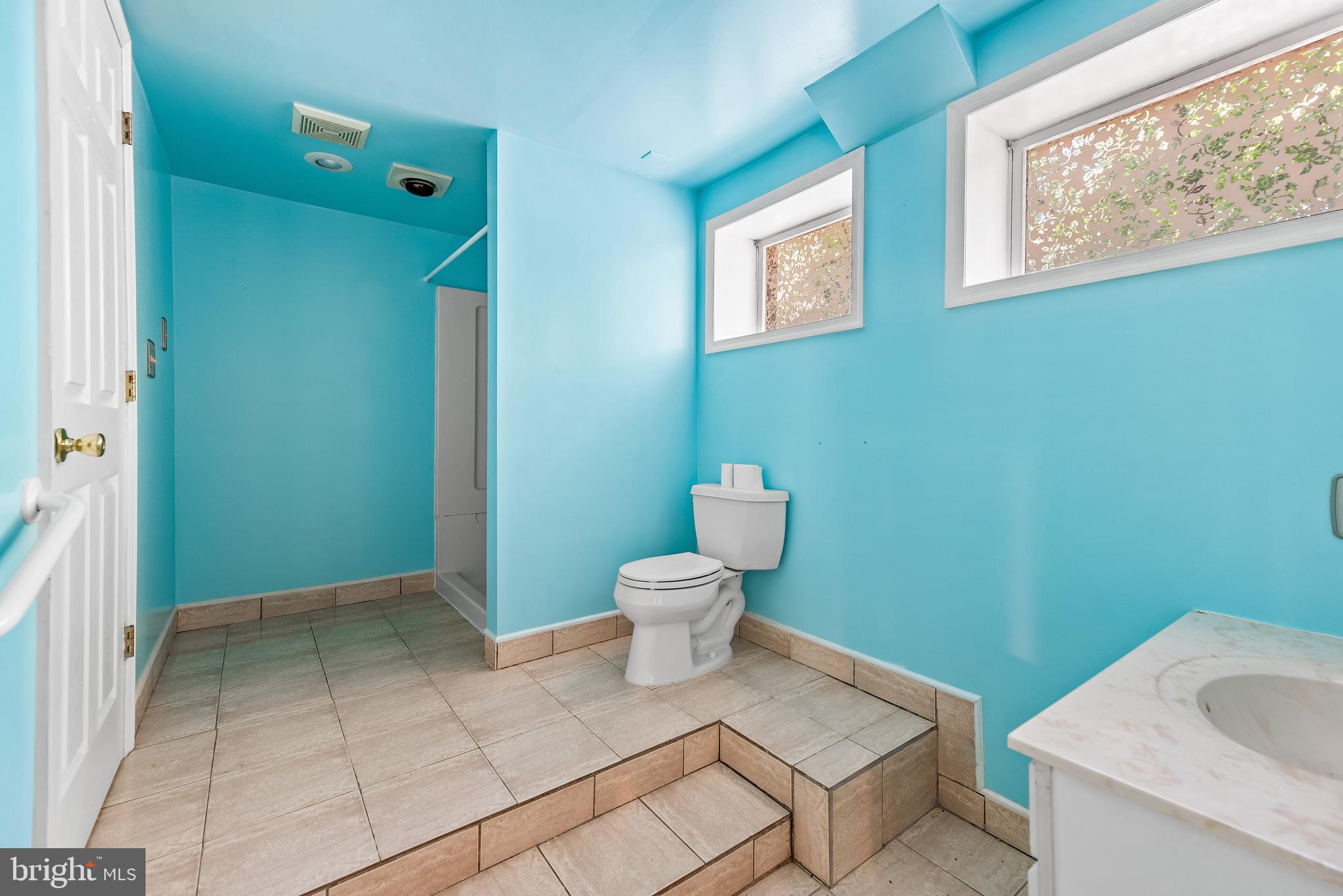 LAKE KARYLBROOK - Residential