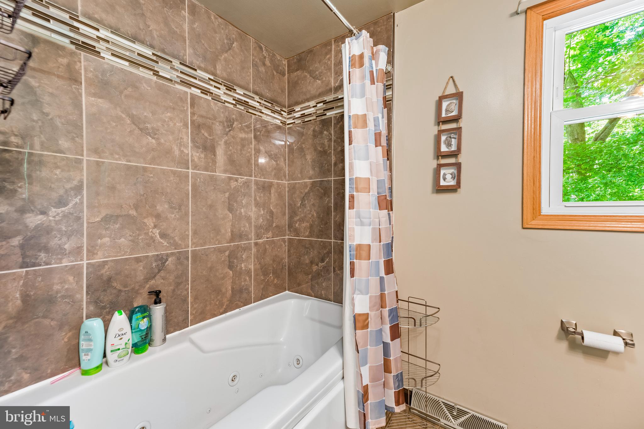 LAKE KARYLBROOK - Residential