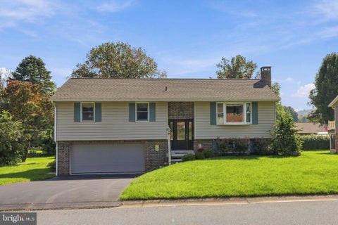Photo of 43 Cardinal Drive, STEVENS, PA 17578 (MLS # PALA2096386)