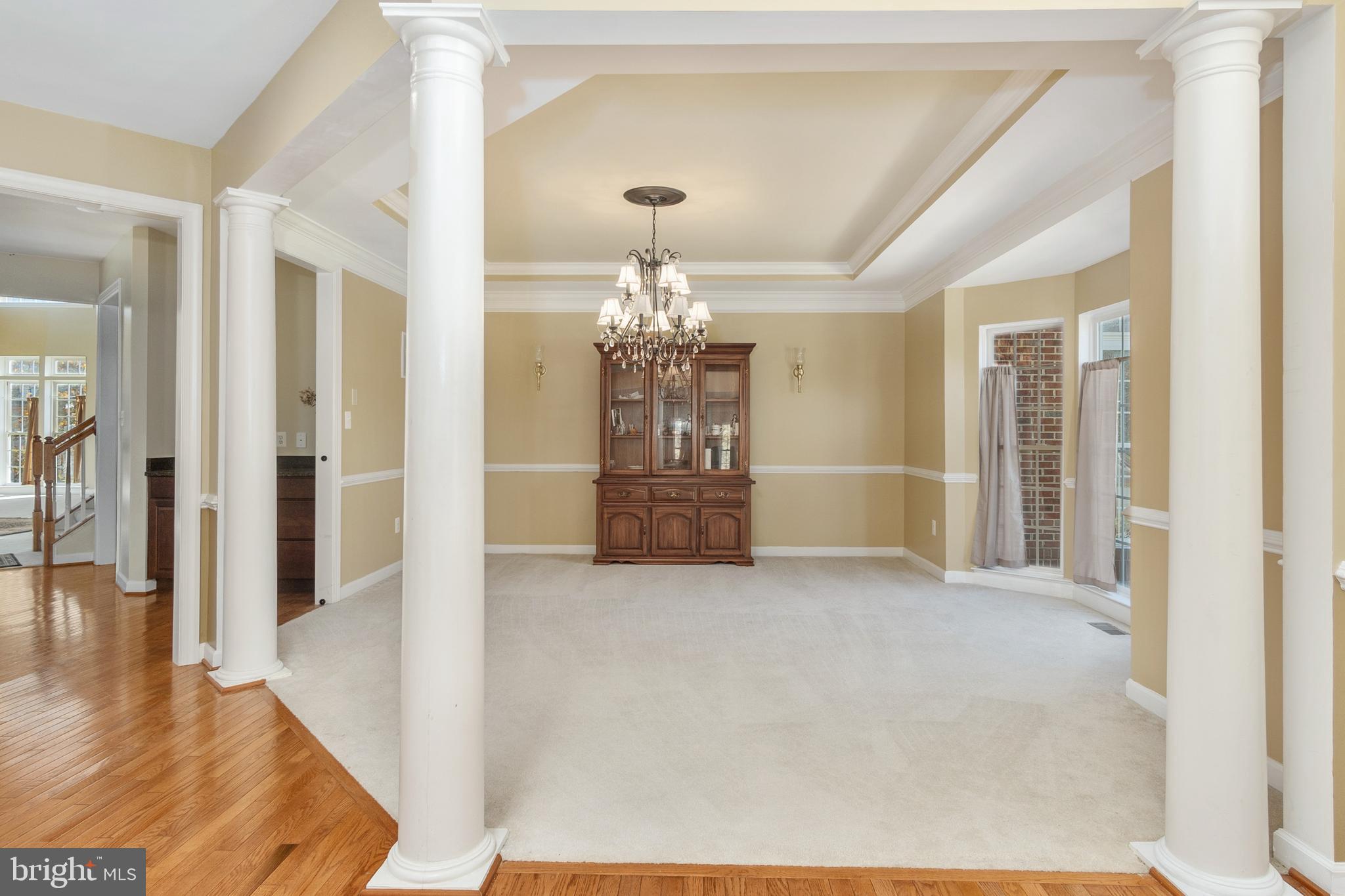 PARADISE MANOR - Residential