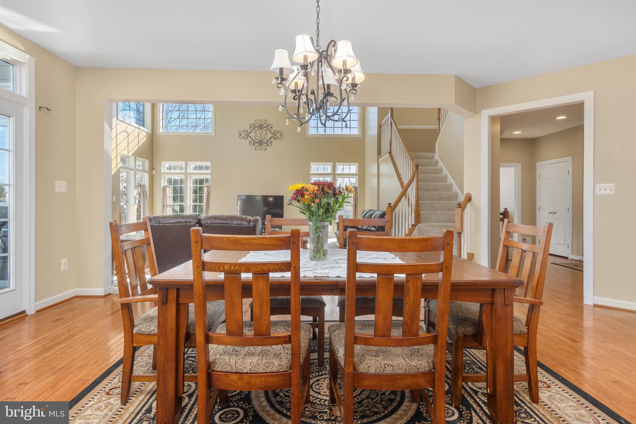 PARADISE MANOR - Residential