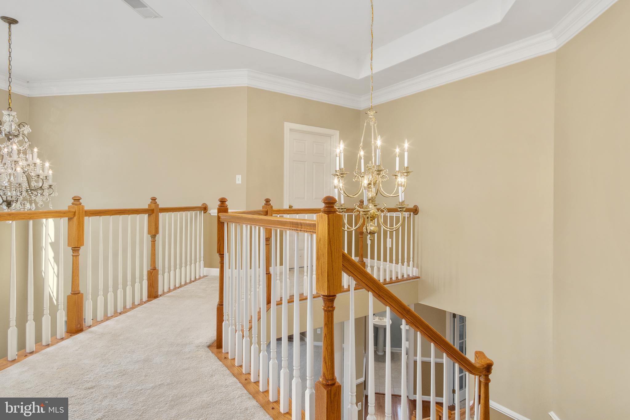 PARADISE MANOR - Residential