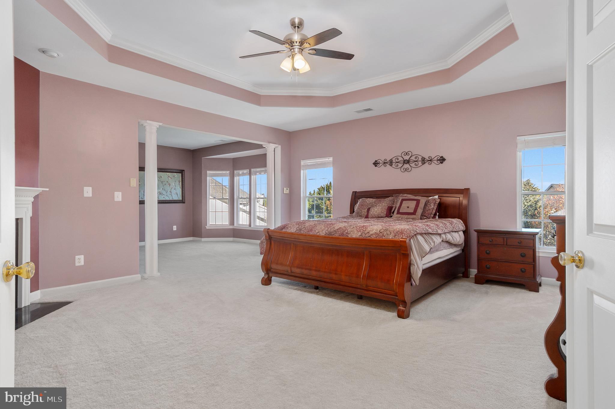 PARADISE MANOR - Residential