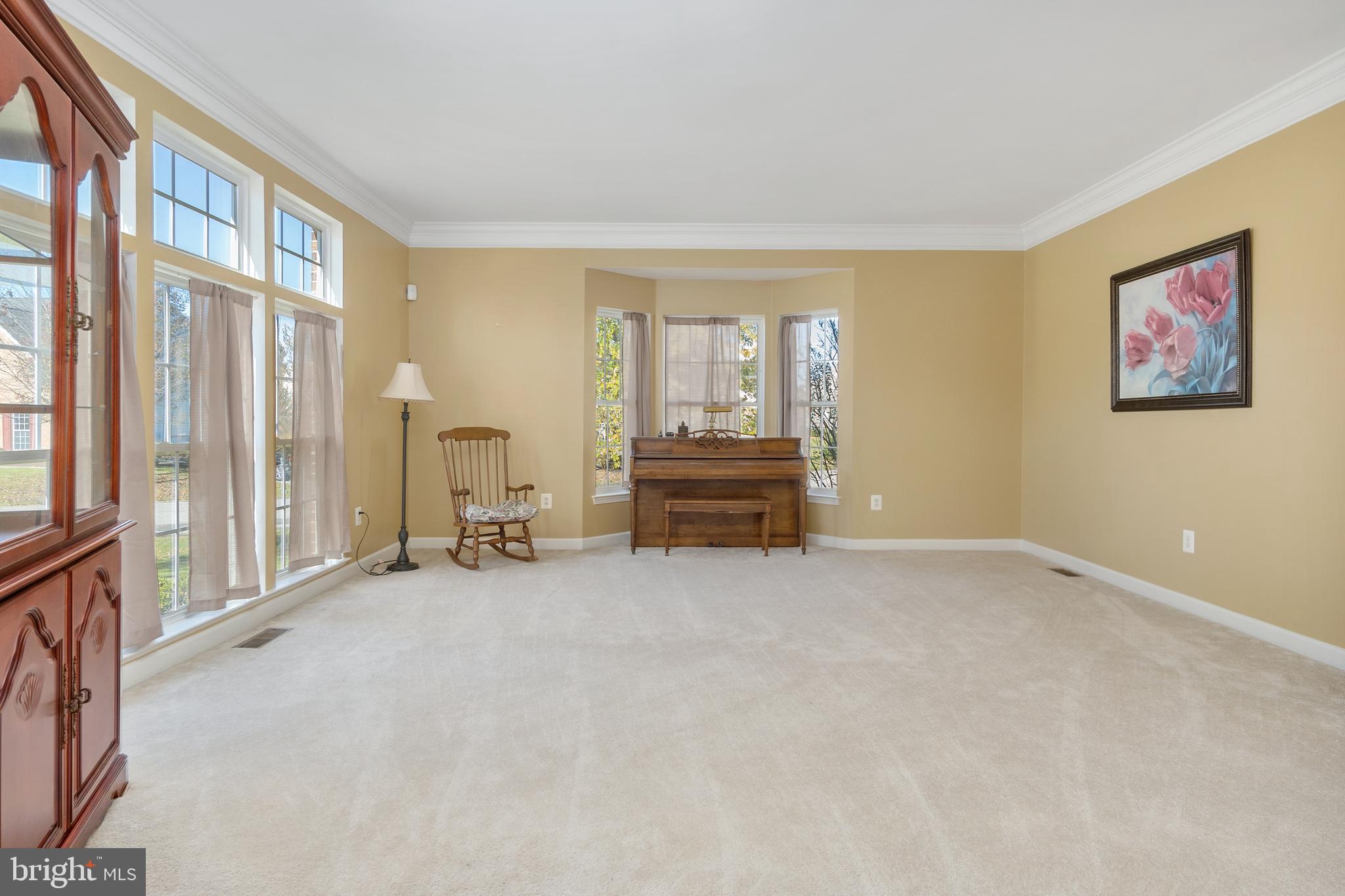 PARADISE MANOR - Residential