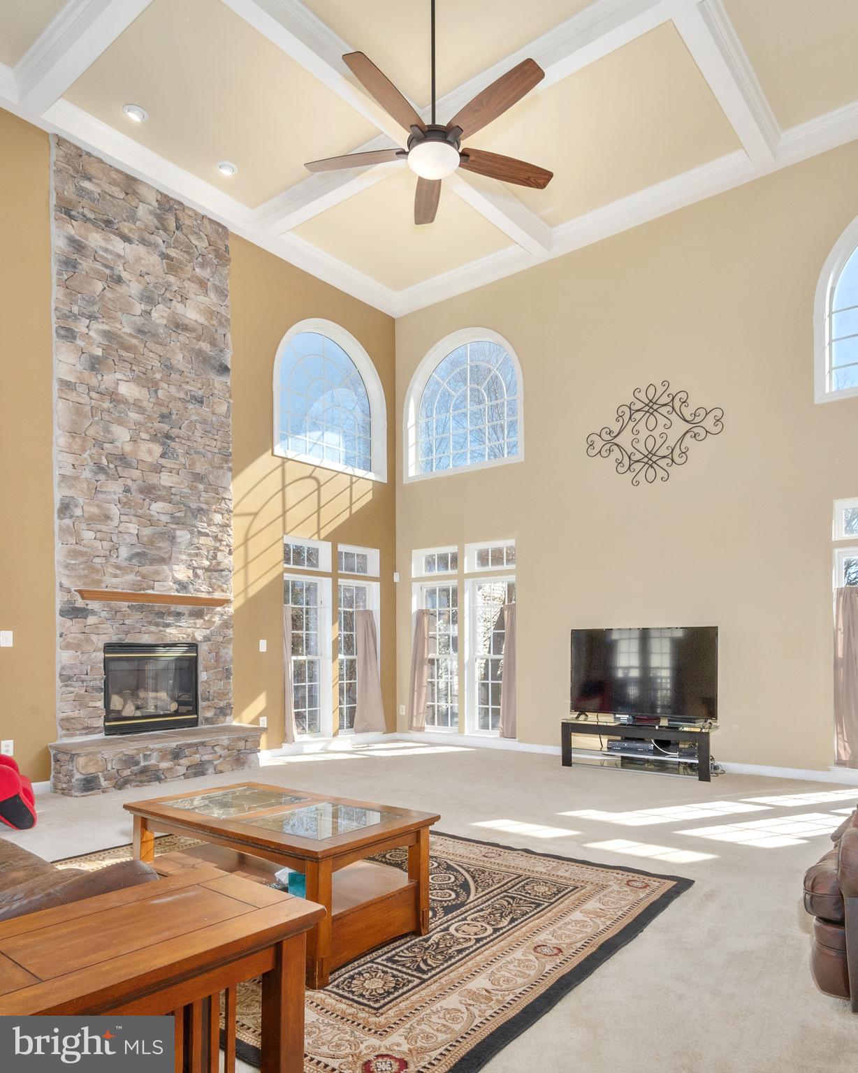 PARADISE MANOR - Residential