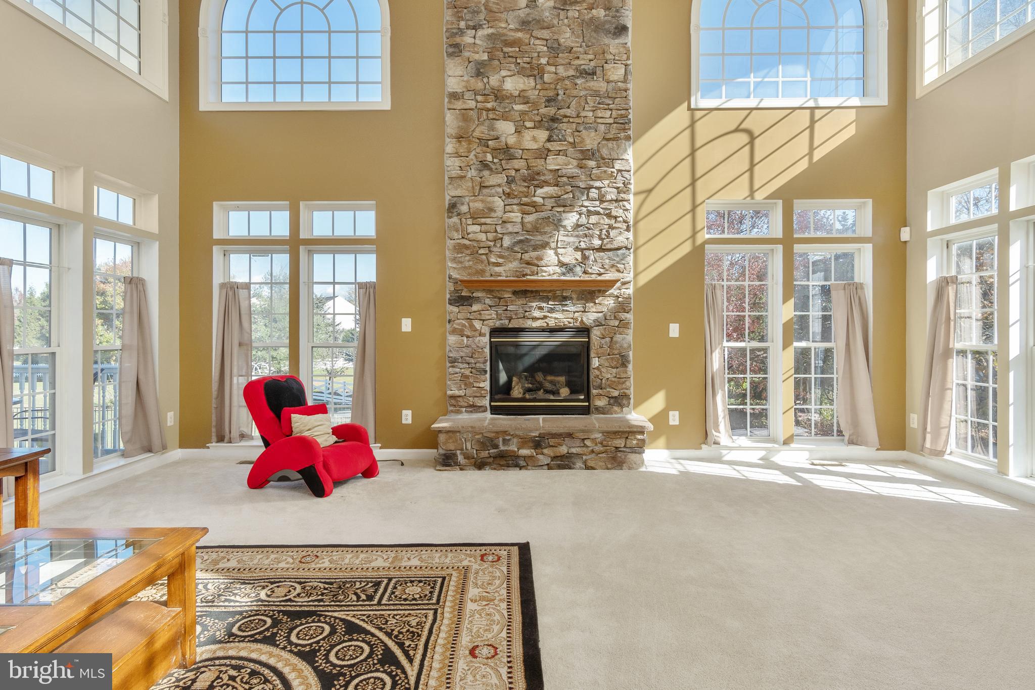 PARADISE MANOR - Residential