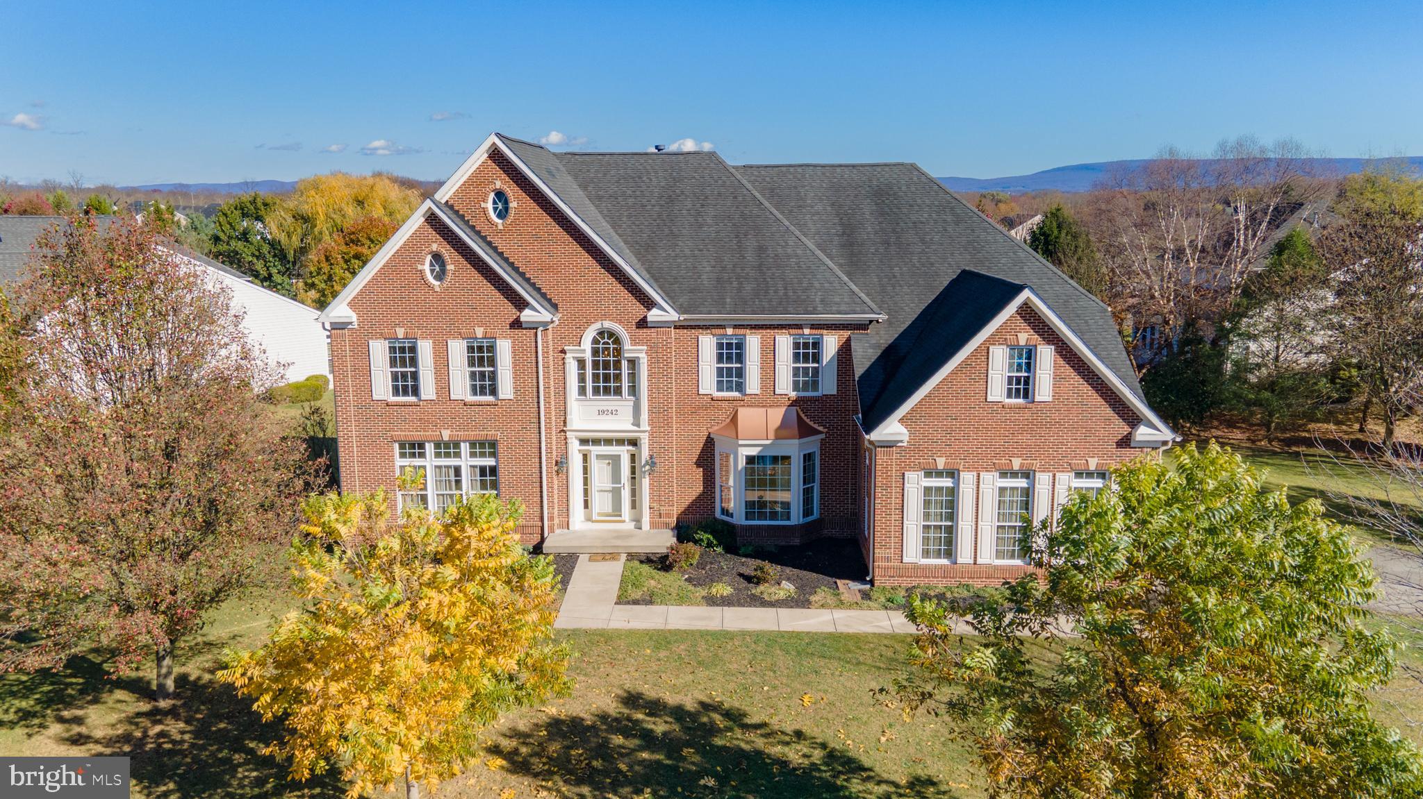 PARADISE MANOR - Residential