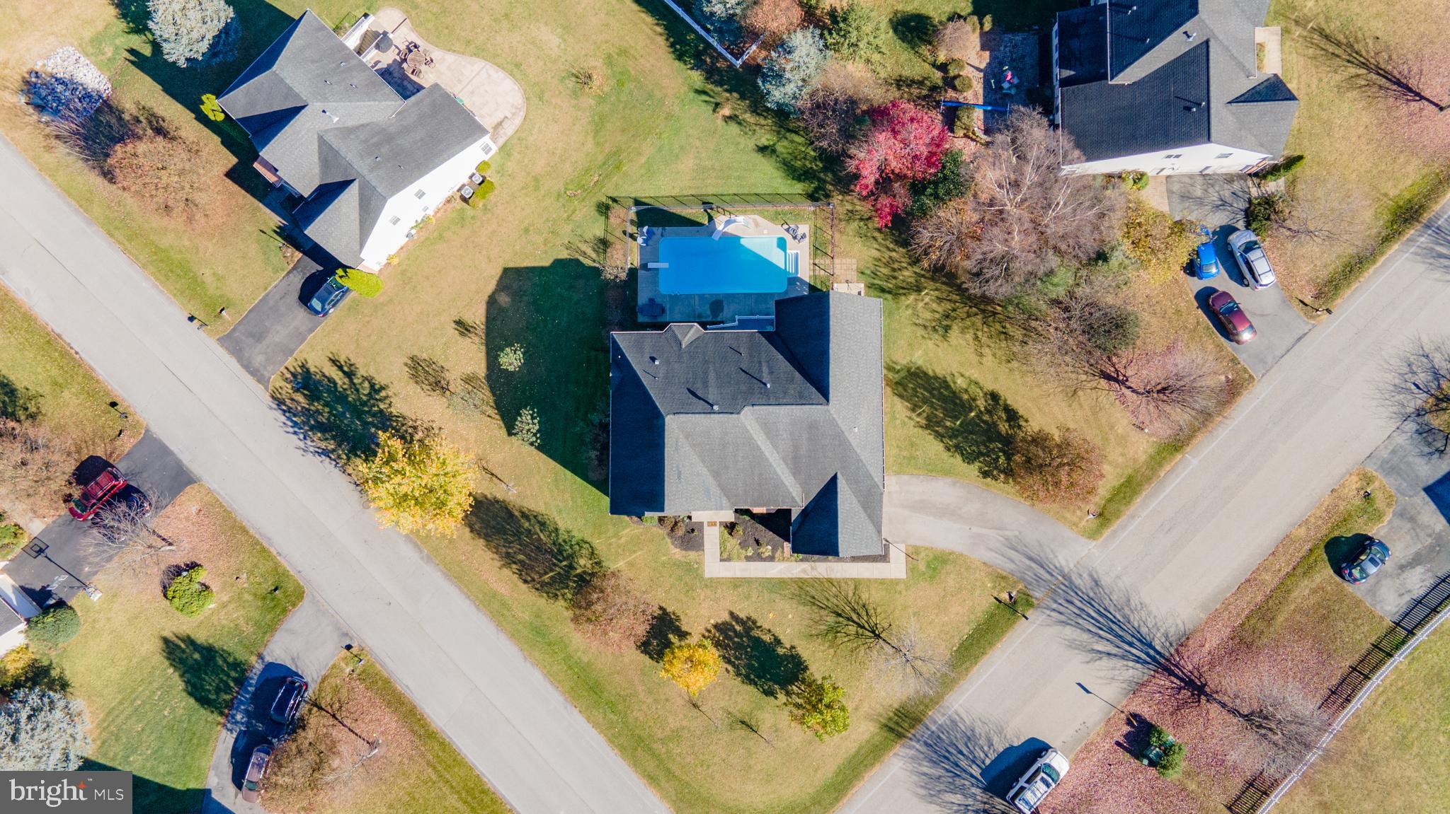 PARADISE MANOR - Residential