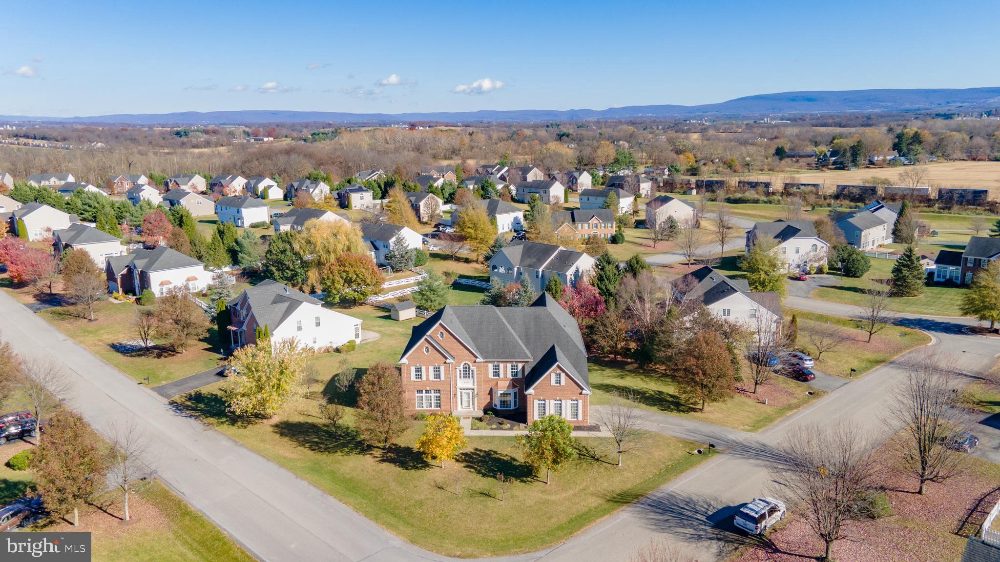 PARADISE MANOR - Residential
