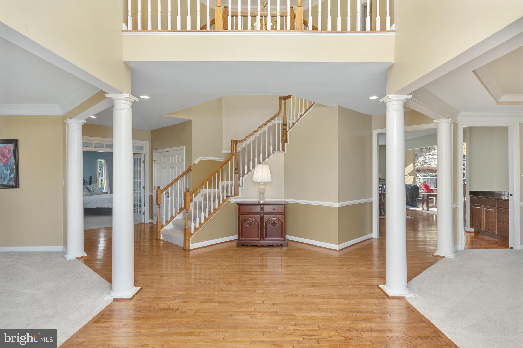 PARADISE MANOR - Residential