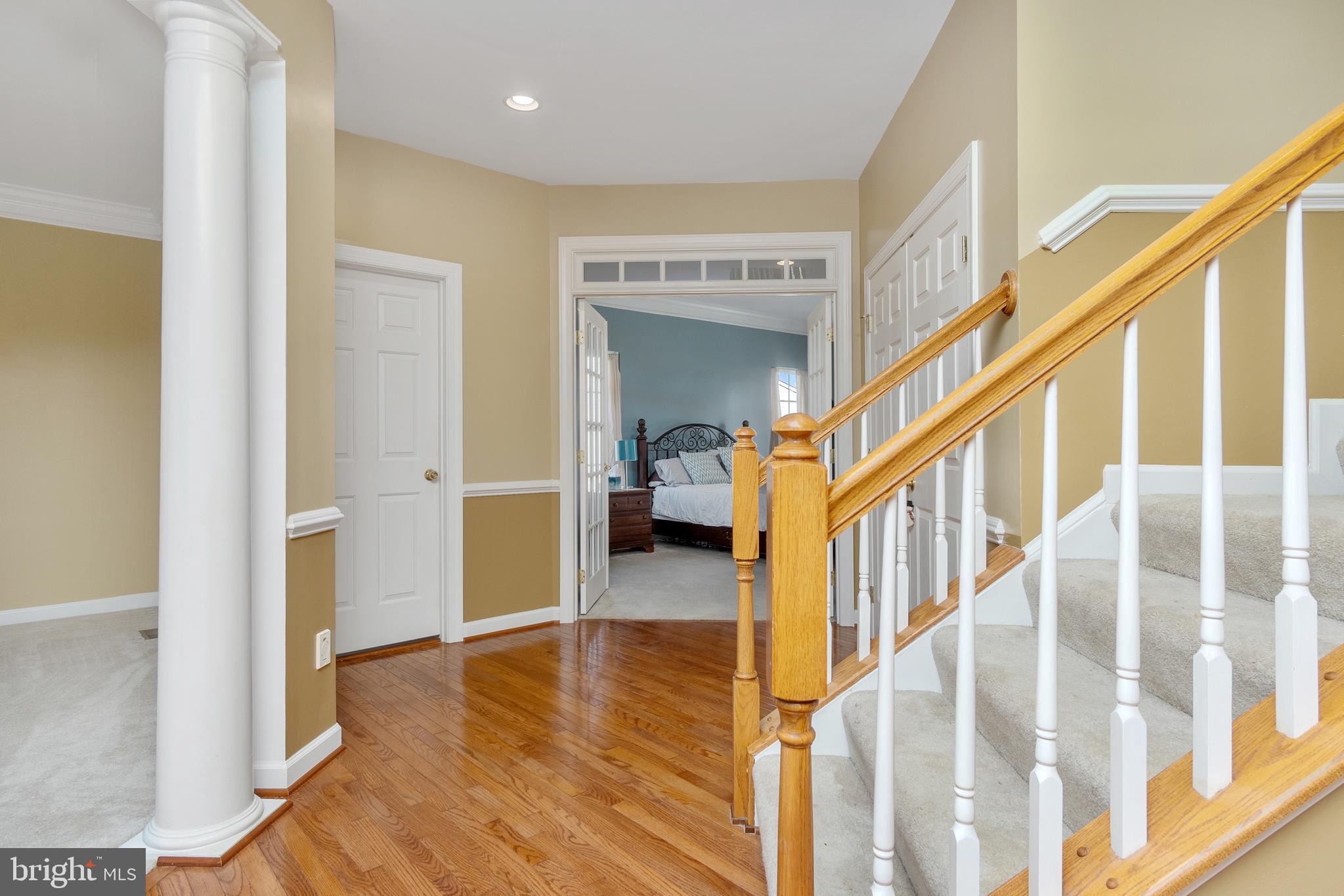 PARADISE MANOR - Residential