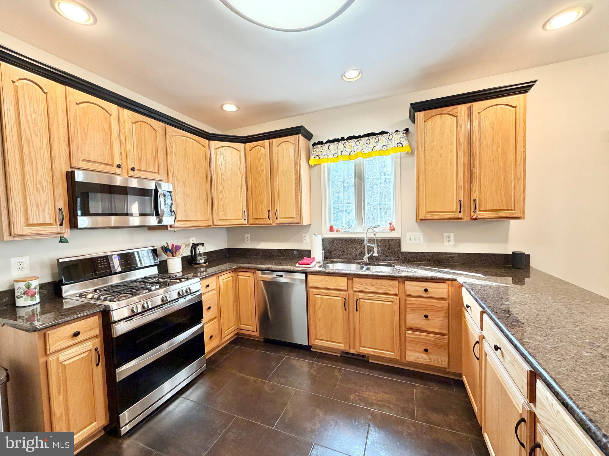 SALEM FIELDS - Residential