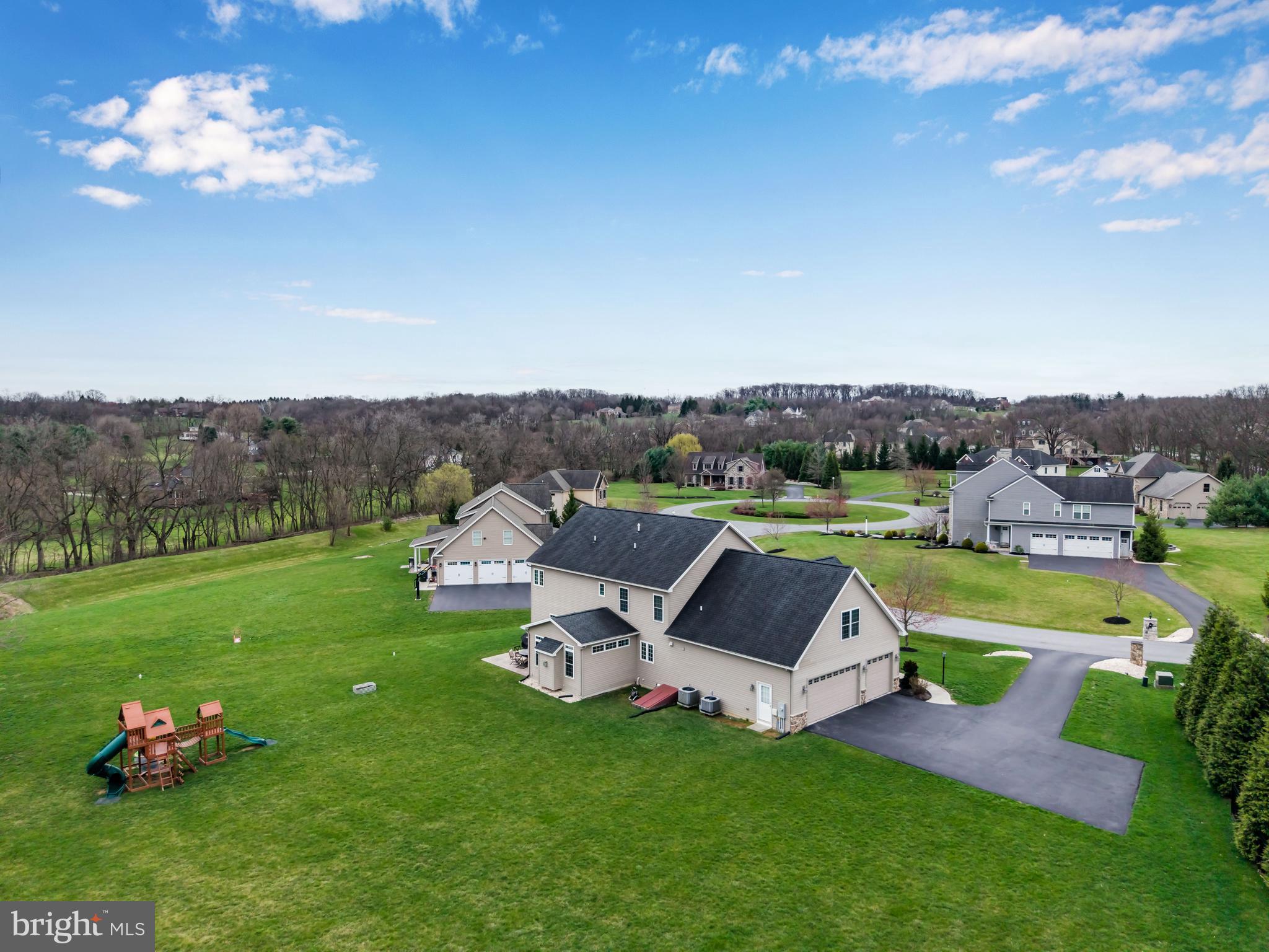 HILLSIDE FARMS - Residential