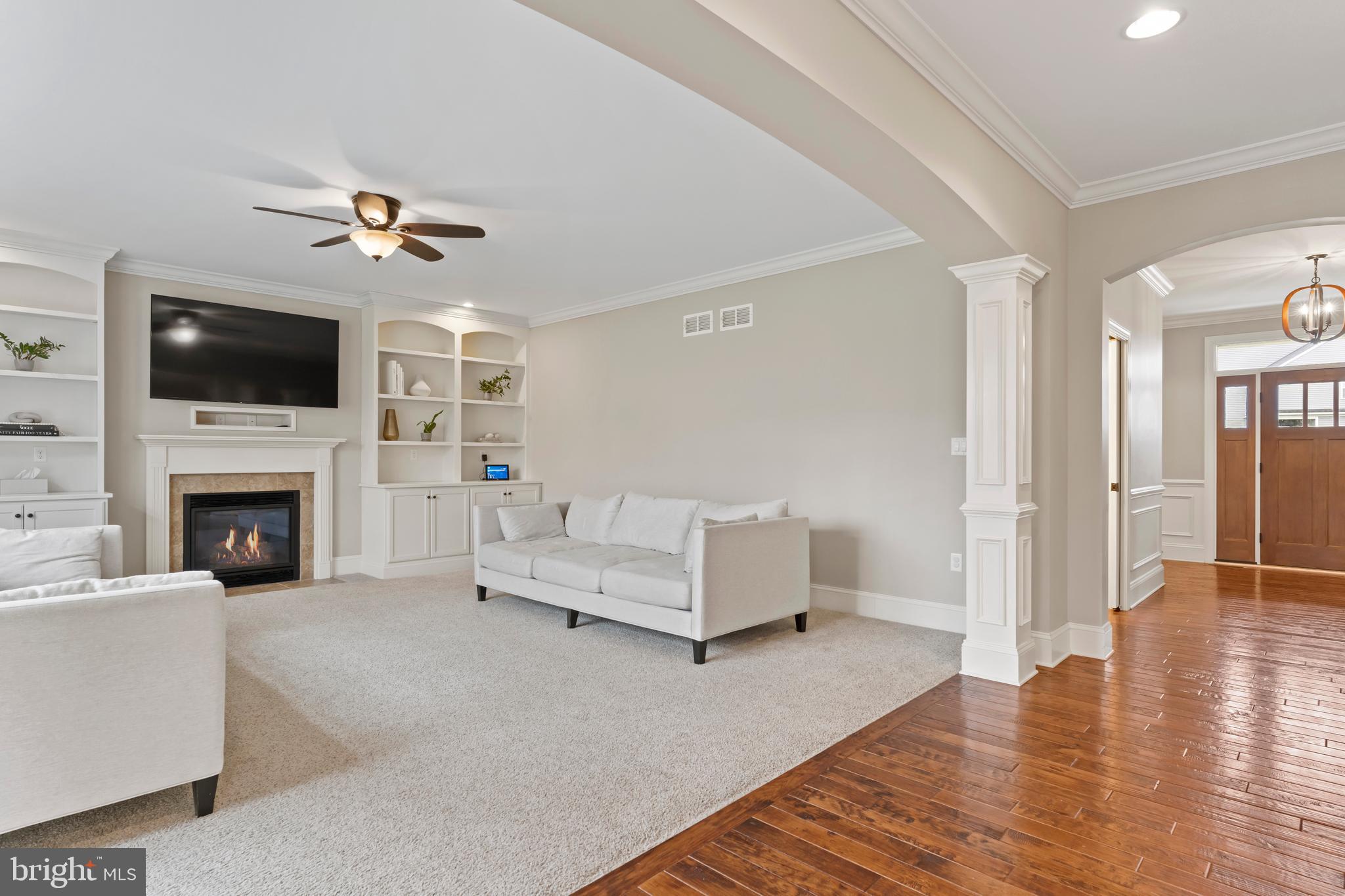 HILLSIDE FARMS - Residential