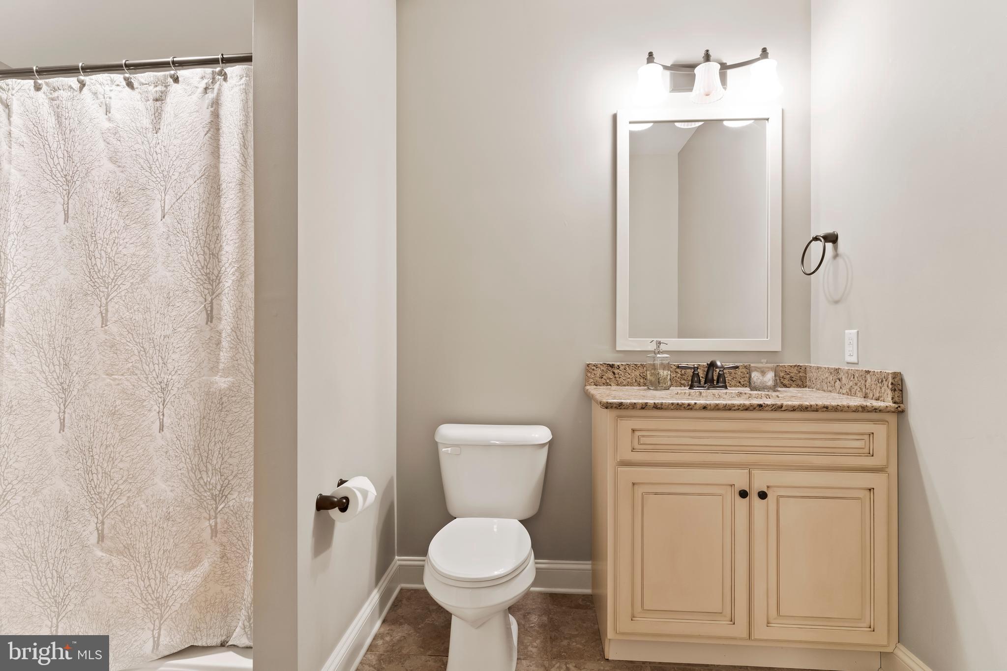 HILLSIDE FARMS - Residential