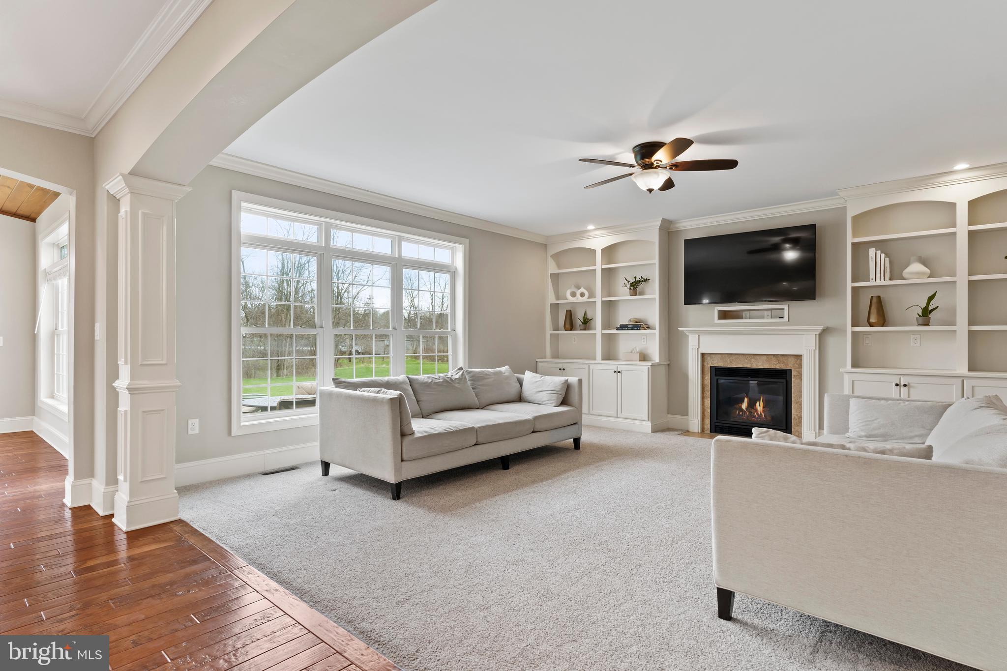 HILLSIDE FARMS - Residential