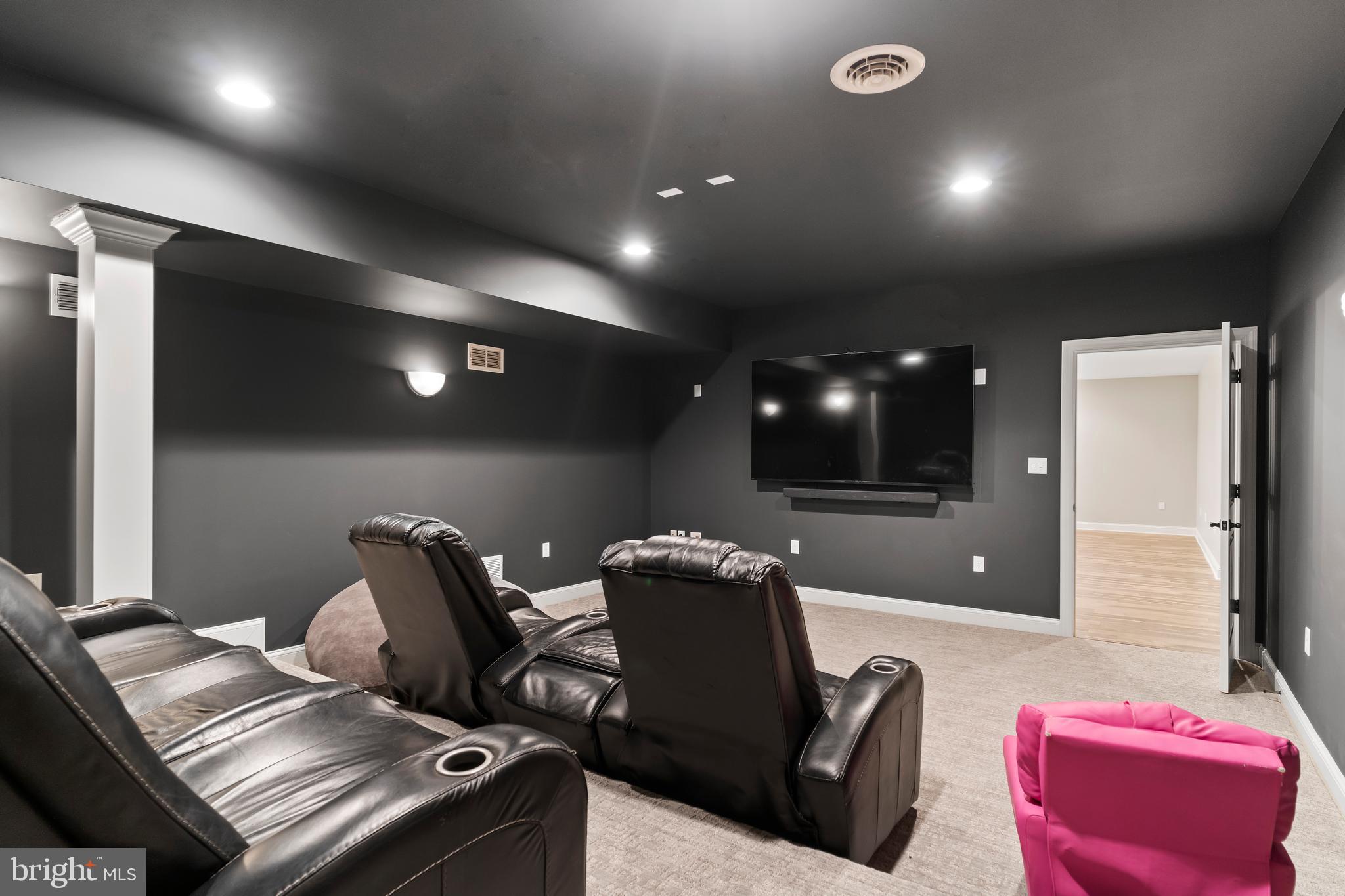 HILLSIDE FARMS - Residential