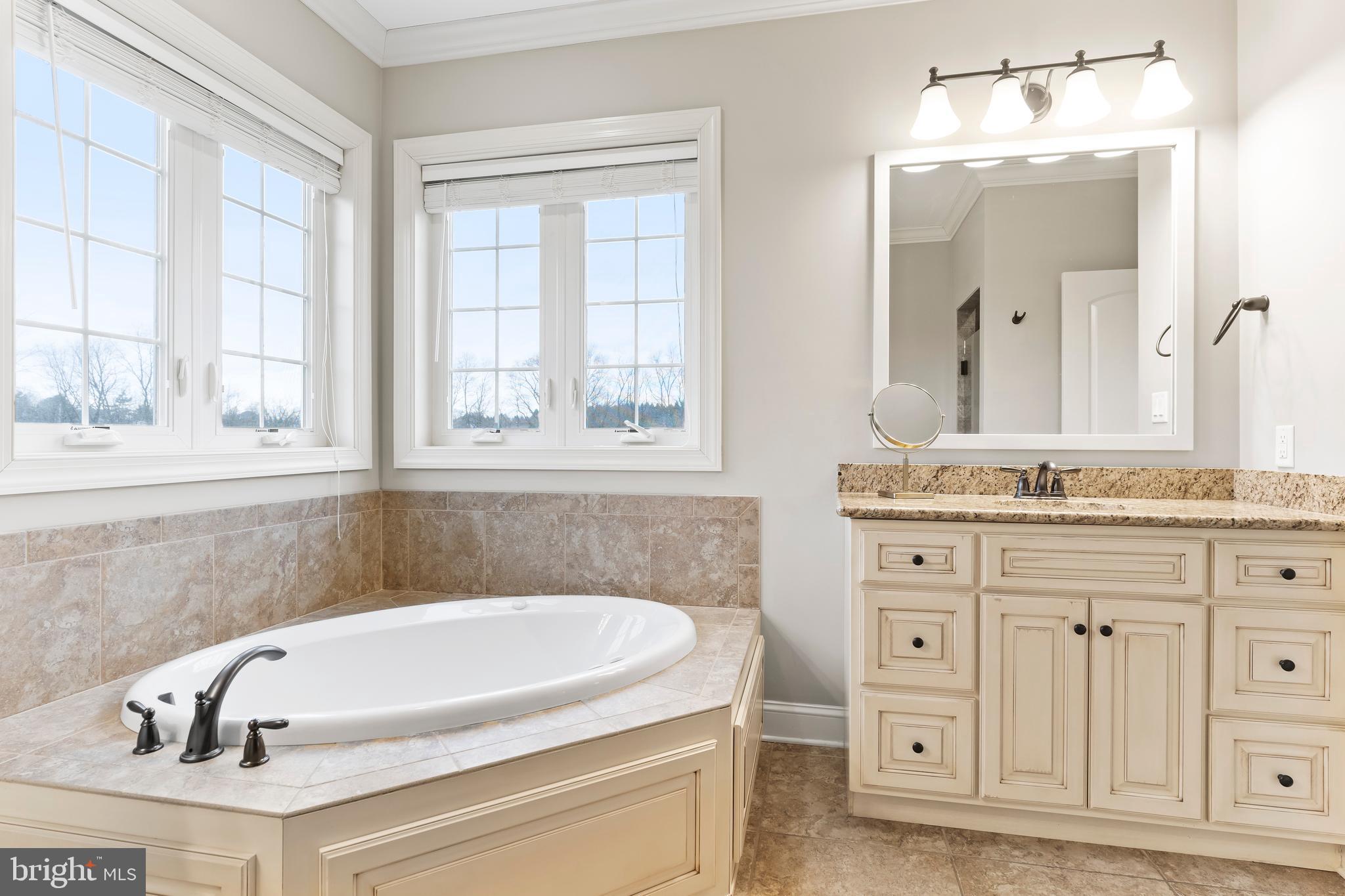 HILLSIDE FARMS - Residential