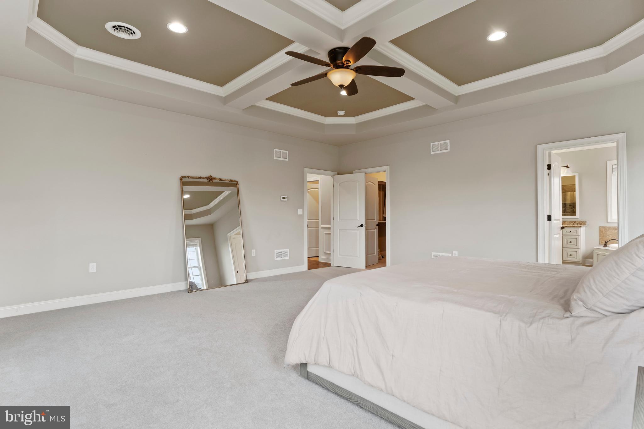 HILLSIDE FARMS - Residential