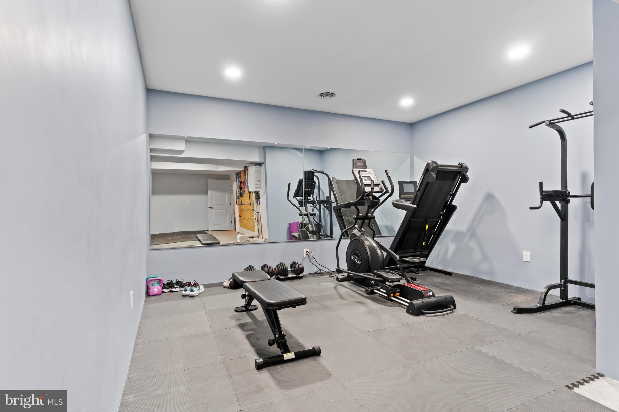 HILLSIDE FARMS - Residential