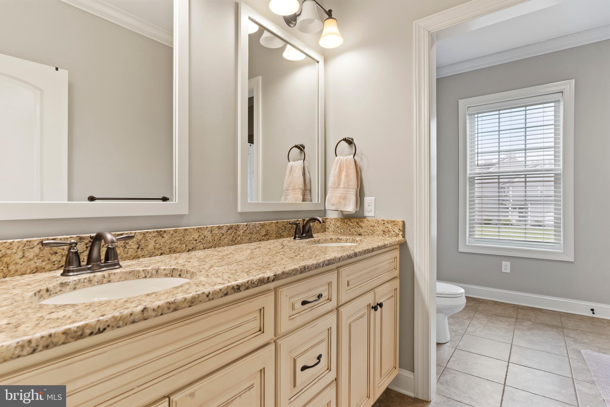 HILLSIDE FARMS - Residential