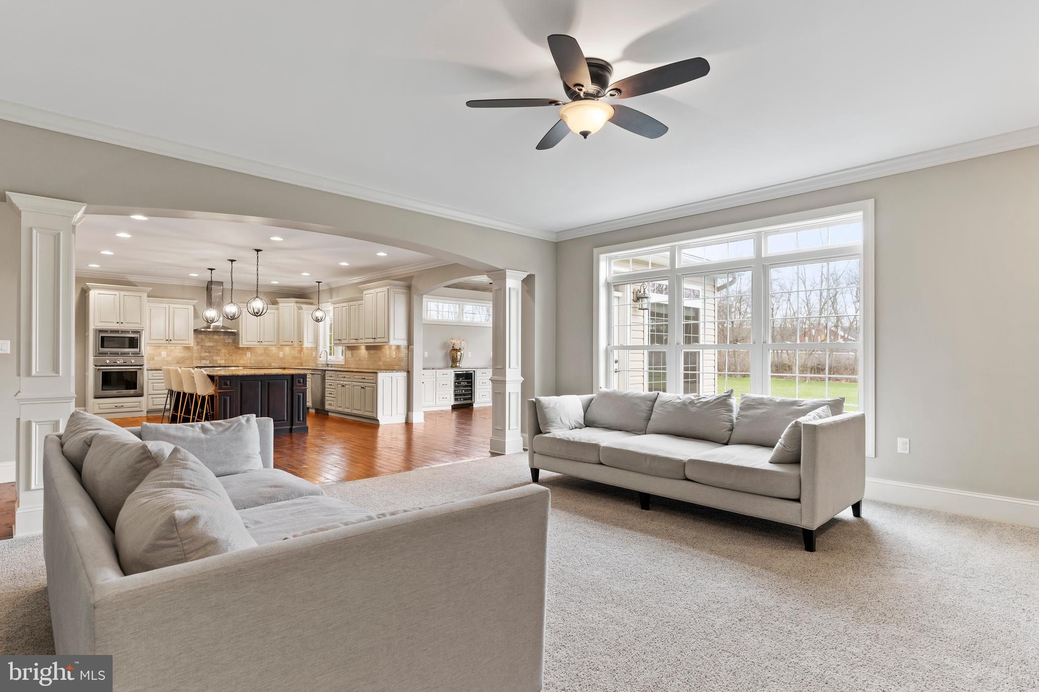 HILLSIDE FARMS - Residential