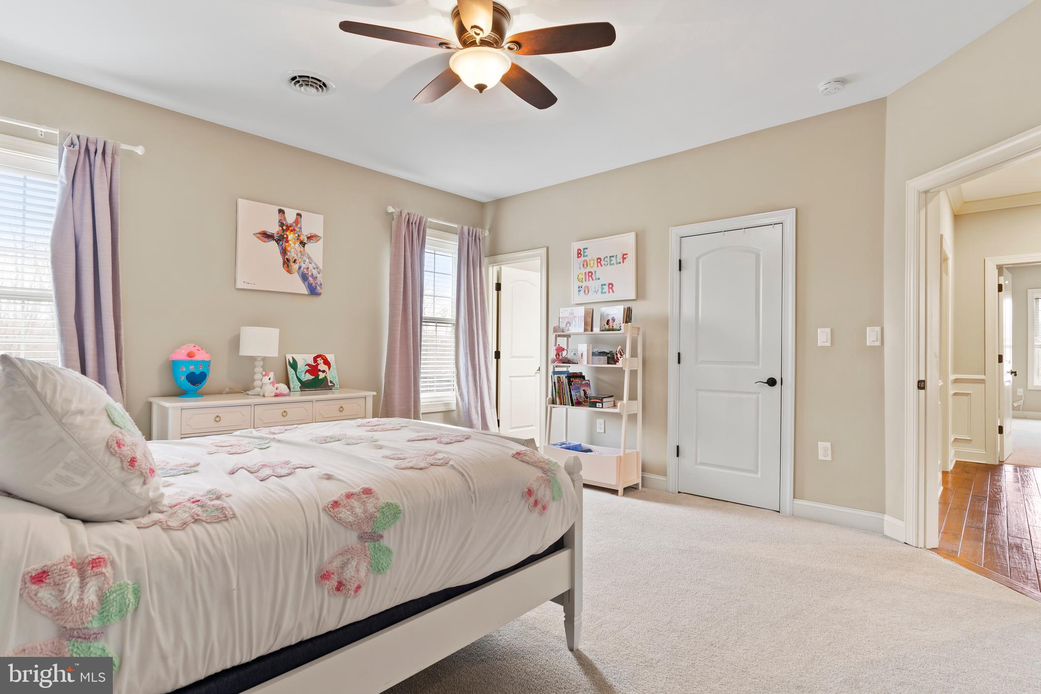 HILLSIDE FARMS - Residential