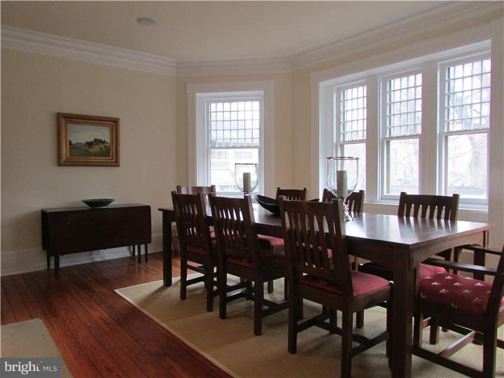 CHESTNUT HILL - Residential