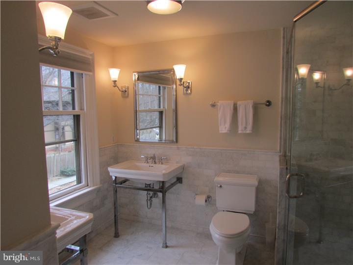 CHESTNUT HILL - Residential