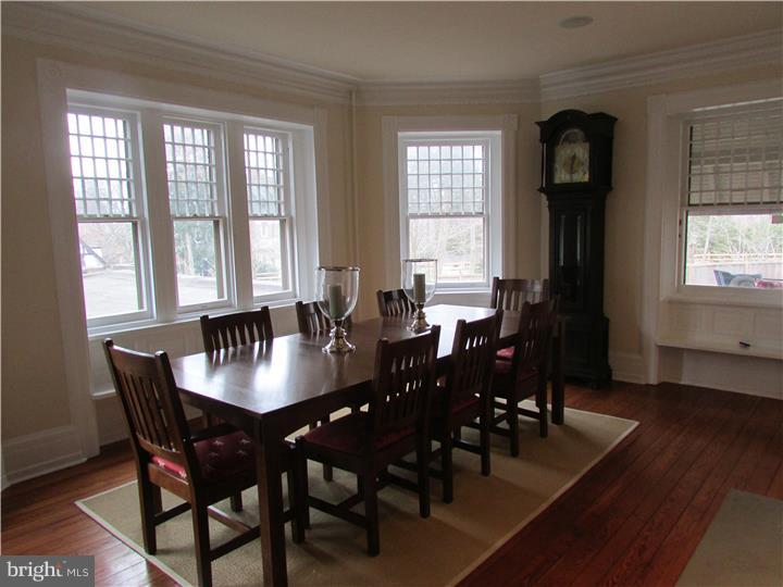 CHESTNUT HILL - Residential